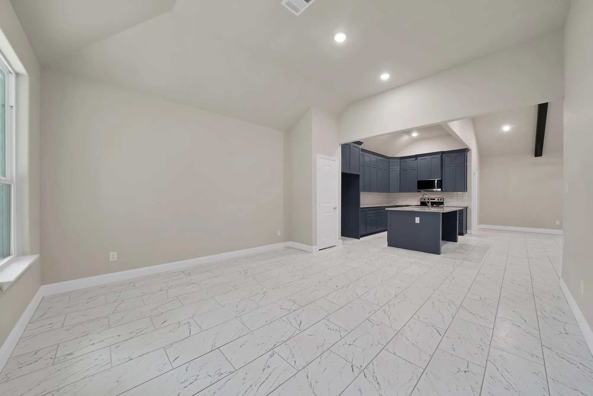 Single Family Residence For Sale in Johnson County , 407 E Willingham Street, Cleburne, Texas 76031, 3 Bedroom, 2 Bathroom, 2 Garage spaces, 2,200 Sqft, built in 2025, mls#21336890, Real Estate Agent in Cleburne, Homes For Sale in Johnson county, Homes For Sale in Cleburne, Realtor in Cleburne Texas, Real Estate Brokerage Independent Realty Texas, Luminita Cordes Realtor