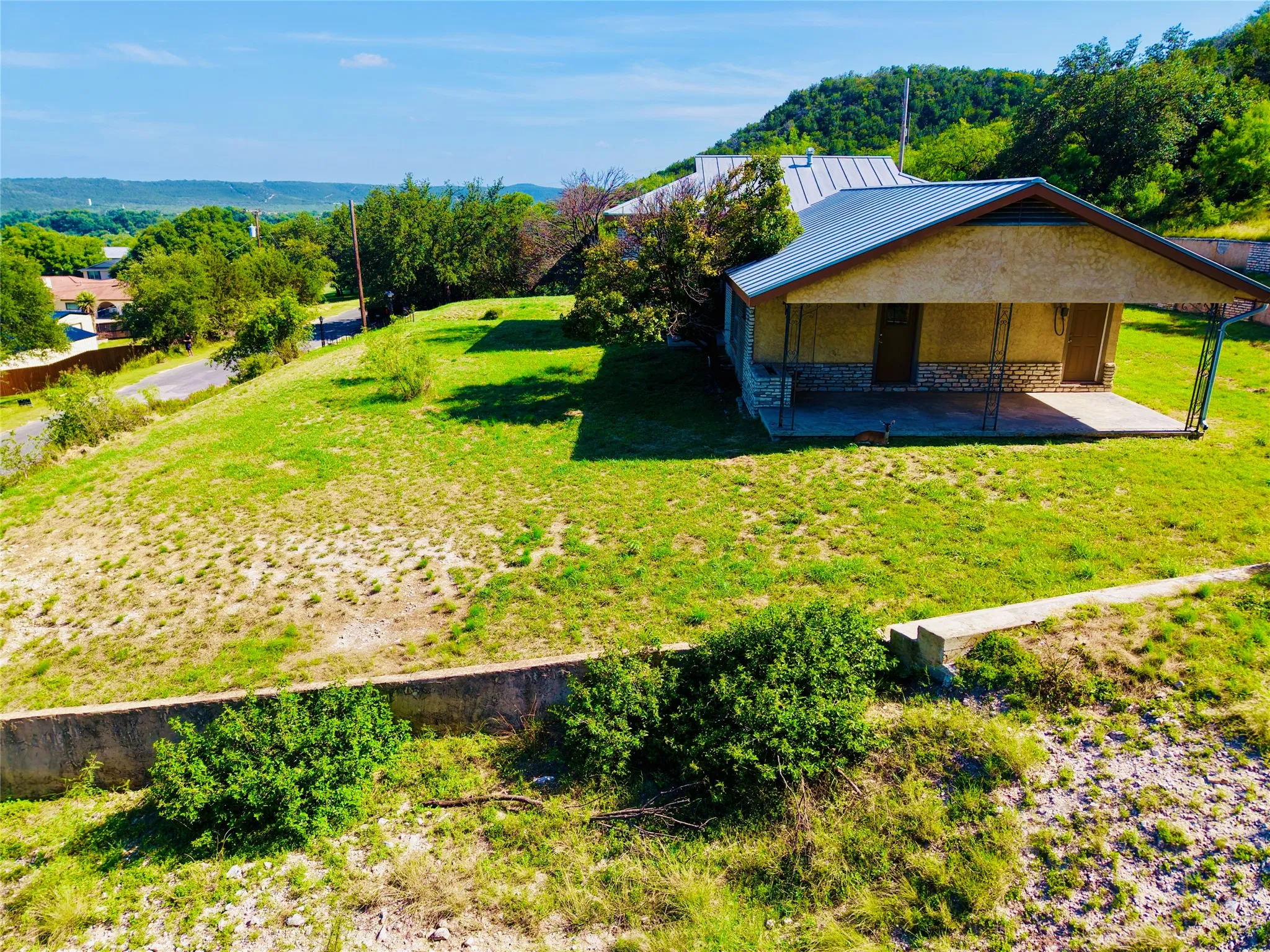 Single Family Residence For Sale in Kimble County , 120 Bluebonnet Drive, Junction, Texas 76849, 4 Bedroom, 3 Bathroom, 2 Garage spaces, 3,162 Sqft, built in 1957, mls#21335816, Real Estate Agent in Junction, Homes For Sale in Kimble county, Homes For Sale in Junction, Realtor in Junction Texas, Real Estate Brokerage Independent Realty Texas, Luminita Cordes Realtor