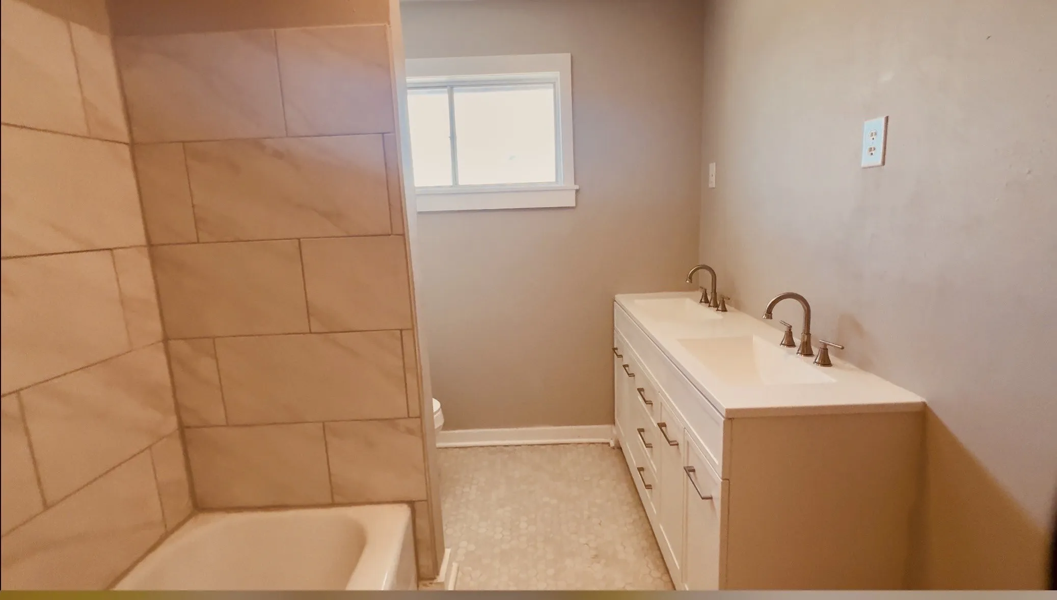 Single Family Residence For Sale in Kimble County , 120 Bluebonnet Drive, Junction, Texas 76849, 4 Bedroom, 3 Bathroom, 2 Garage spaces, 3,162 Sqft, built in 1957, mls#21335816, Real Estate Agent in Junction, Homes For Sale in Kimble county, Homes For Sale in Junction, Realtor in Junction Texas, Real Estate Brokerage Independent Realty Texas, Luminita Cordes Realtor