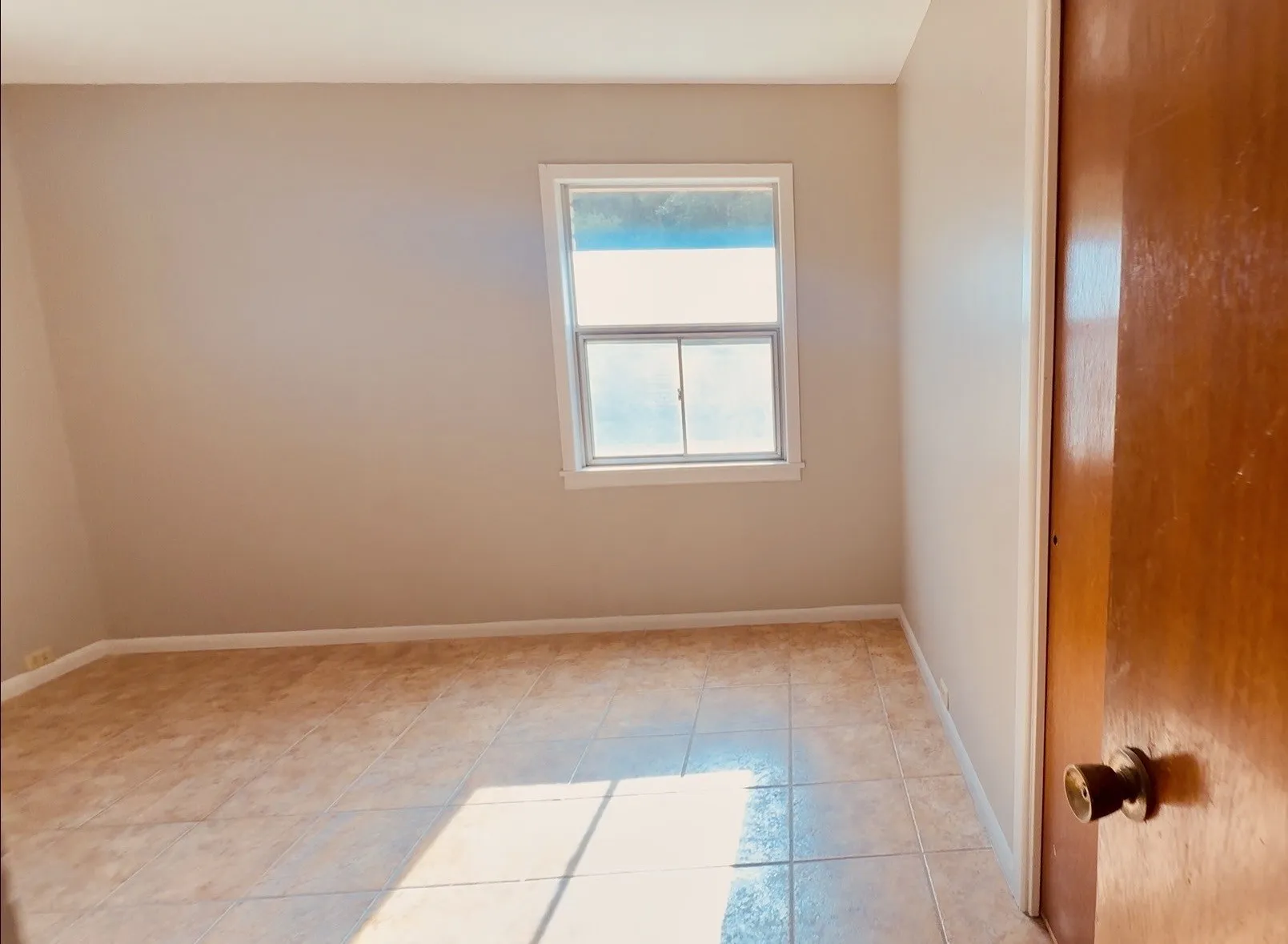 Single Family Residence For Sale in Kimble County , 120 Bluebonnet Drive, Junction, Texas 76849, 4 Bedroom, 3 Bathroom, 2 Garage spaces, 3,162 Sqft, built in 1957, mls#21335816, Real Estate Agent in Junction, Homes For Sale in Kimble county, Homes For Sale in Junction, Realtor in Junction Texas, Real Estate Brokerage Independent Realty Texas, Luminita Cordes Realtor