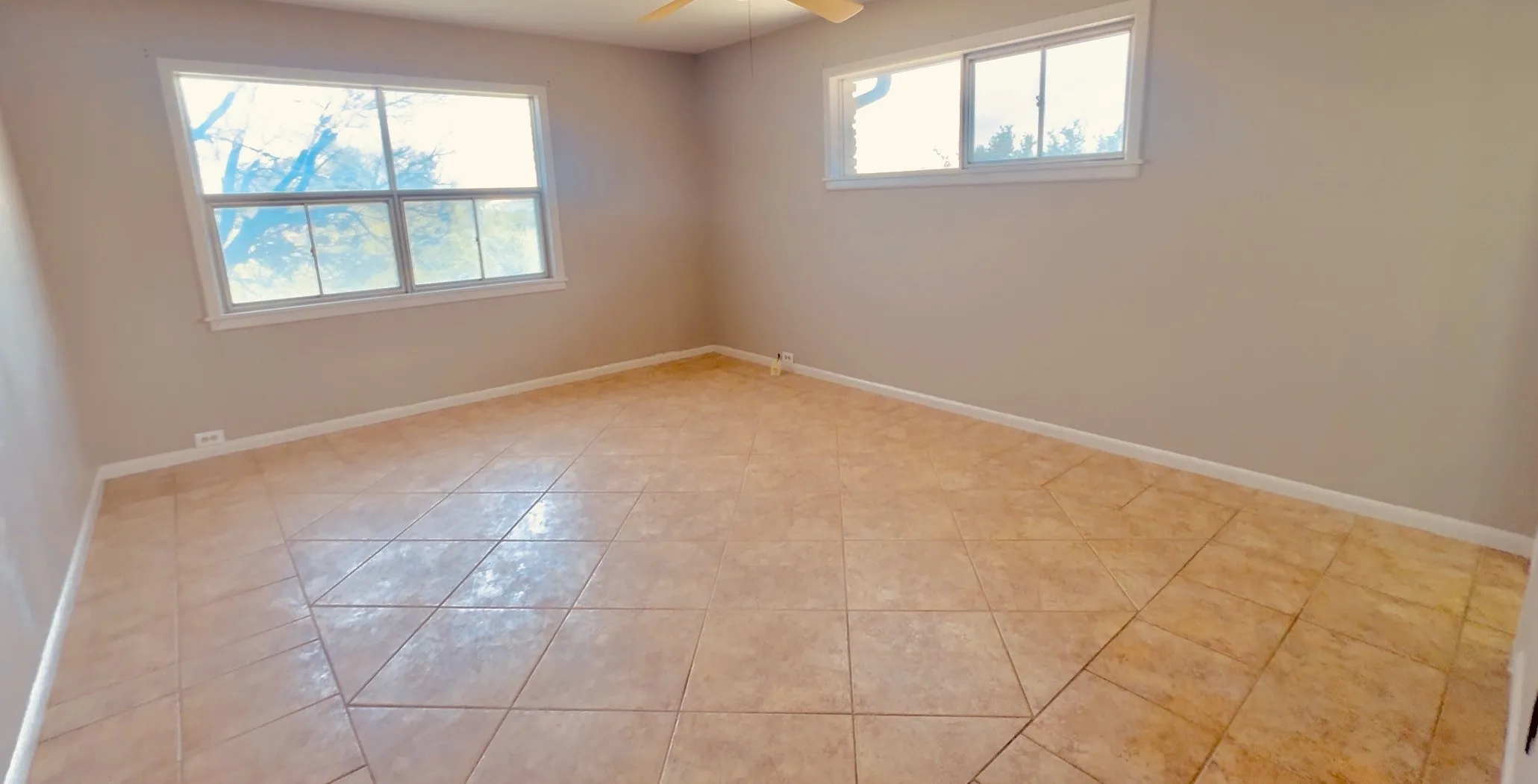 Single Family Residence For Sale in Kimble County , 120 Bluebonnet Drive, Junction, Texas 76849, 4 Bedroom, 3 Bathroom, 2 Garage spaces, 3,162 Sqft, built in 1957, mls#21335816, Real Estate Agent in Junction, Homes For Sale in Kimble county, Homes For Sale in Junction, Realtor in Junction Texas, Real Estate Brokerage Independent Realty Texas, Luminita Cordes Realtor