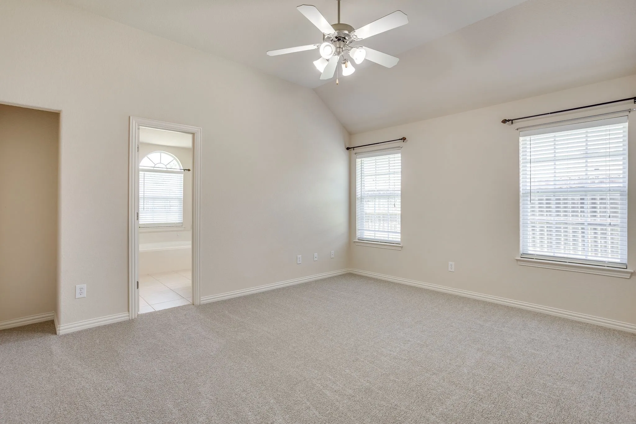 Single Family Residence For Sale in Johnson County , 705 Carmen Ana Avenue, Grandview, Texas 76050, 4 Bedroom, 2 Bathroom, 2 Garage spaces, 1,574 Sqft, built in 2006, mls#21336501, Real Estate Agent in Grandview, Homes For Sale in Johnson county, Homes For Sale in Grandview, Realtor in Grandview Texas, Real Estate Brokerage Independent Realty Texas, Luminita Cordes Realtor