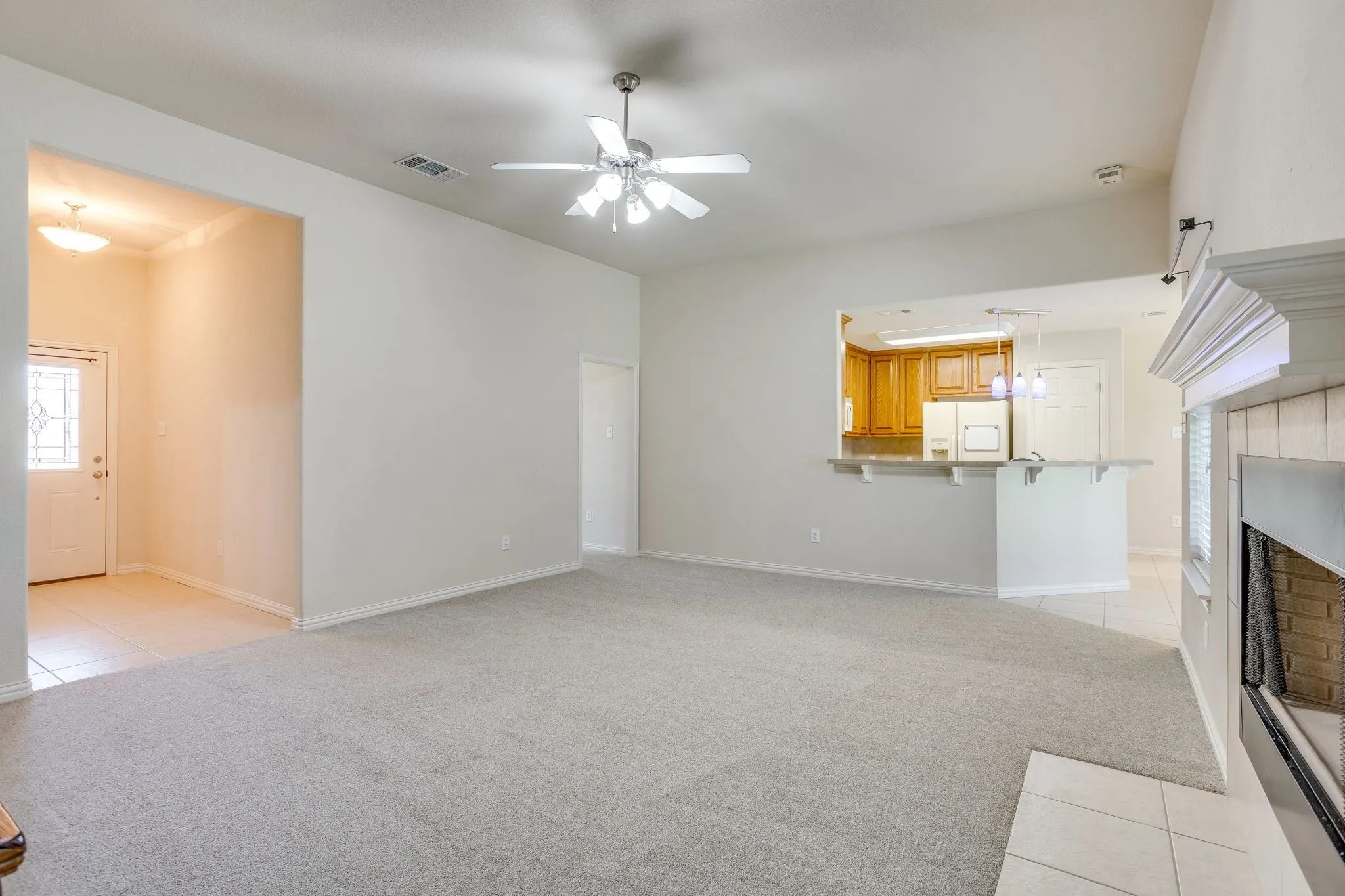 Single Family Residence For Sale in Johnson County , 705 Carmen Ana Avenue, Grandview, Texas 76050, 4 Bedroom, 2 Bathroom, 2 Garage spaces, 1,574 Sqft, built in 2006, mls#21336501, Real Estate Agent in Grandview, Homes For Sale in Johnson county, Homes For Sale in Grandview, Realtor in Grandview Texas, Real Estate Brokerage Independent Realty Texas, Luminita Cordes Realtor