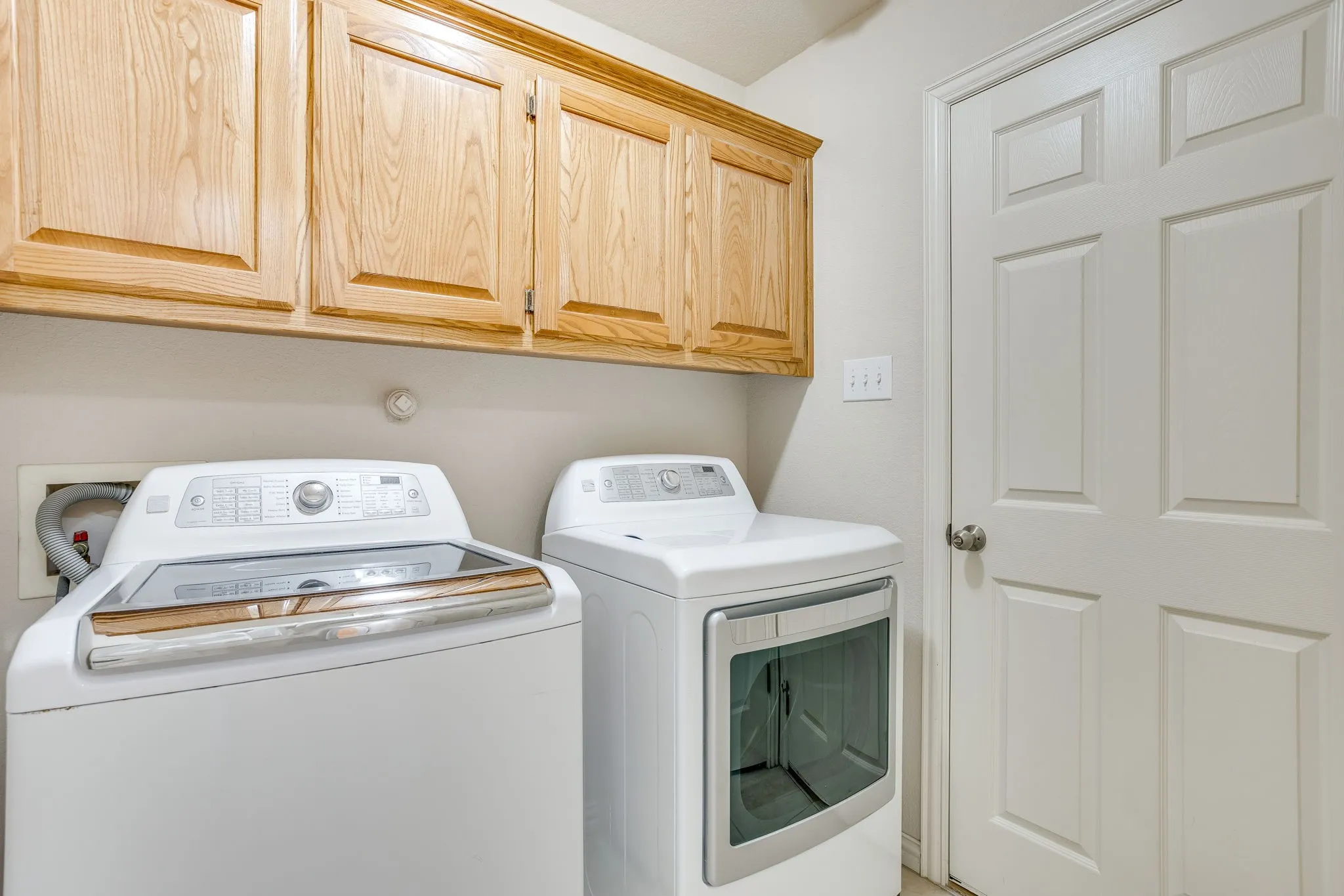 Single Family Residence For Sale in Johnson County , 705 Carmen Ana Avenue, Grandview, Texas 76050, 4 Bedroom, 2 Bathroom, 2 Garage spaces, 1,574 Sqft, built in 2006, mls#21336501, Real Estate Agent in Grandview, Homes For Sale in Johnson county, Homes For Sale in Grandview, Realtor in Grandview Texas, Real Estate Brokerage Independent Realty Texas, Luminita Cordes Realtor