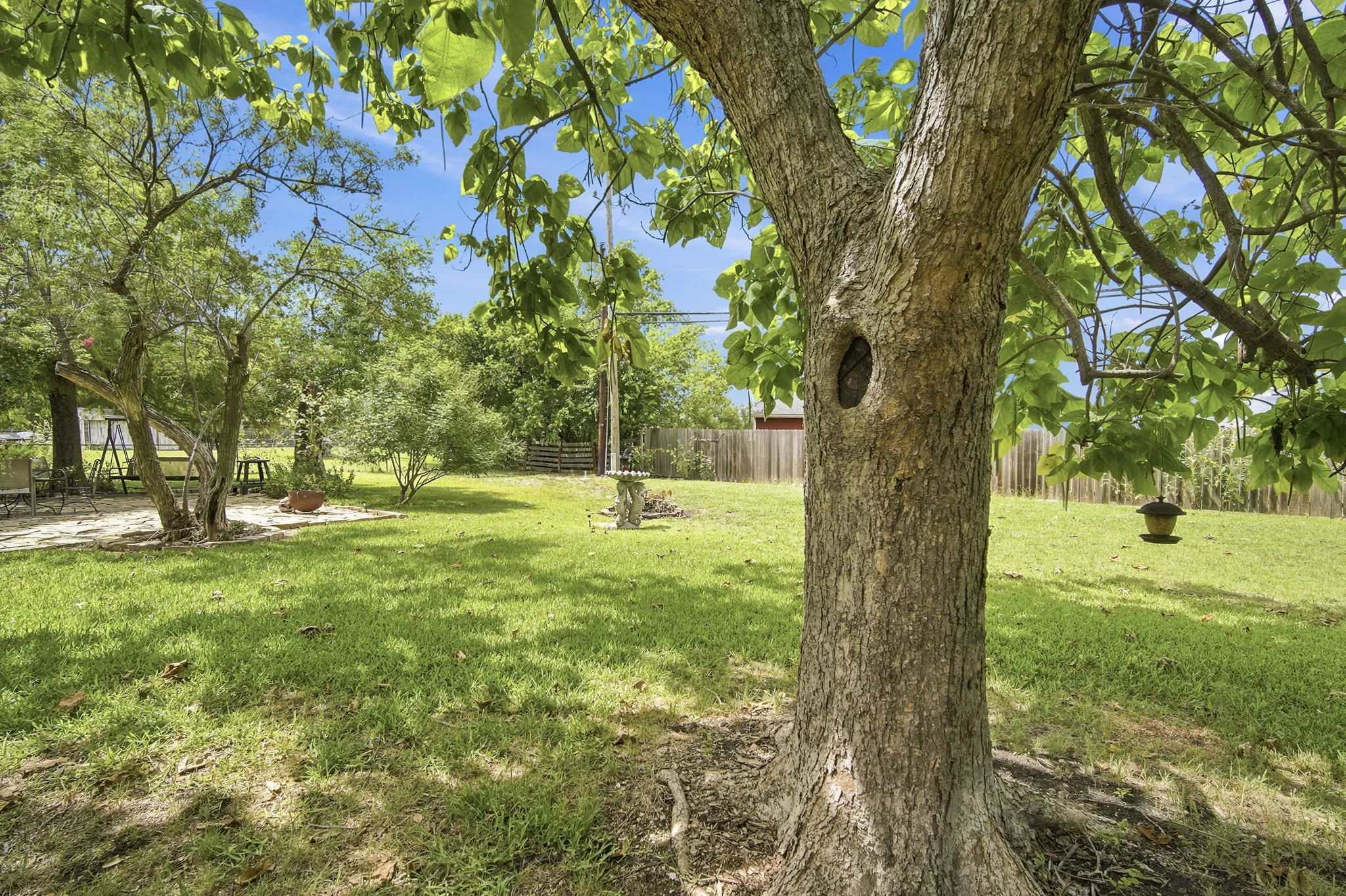Single Family Residence For Sale in Ellis County , 1215 Butcher Road, Waxahachie, Texas 75165, 3 Bedroom, 2 Bathroom, 2 Garage spaces, 1,638 Sqft, built in 1983, Price $335,000, mls#21335915, Real Estate Agent in Waxahachie, Homes For Sale in Ellis county, Homes For Sale in Waxahachie, Realtor in Waxahachie Texas, Real Estate Brokerage Independent Realty Texas, Luminita Cordes Realtor