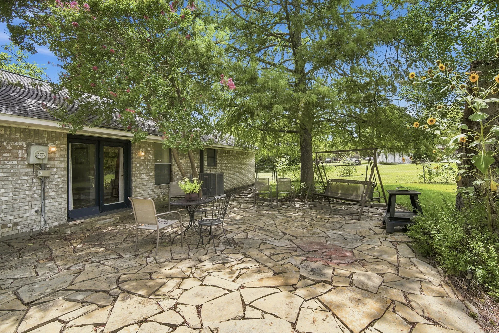 Single Family Residence For Sale in Ellis County , 1215 Butcher Road, Waxahachie, Texas 75165, 3 Bedroom, 2 Bathroom, 2 Garage spaces, 1,638 Sqft, built in 1983, Price $335,000, mls#21335915, Real Estate Agent in Waxahachie, Homes For Sale in Ellis county, Homes For Sale in Waxahachie, Realtor in Waxahachie Texas, Real Estate Brokerage Independent Realty Texas, Luminita Cordes Realtor