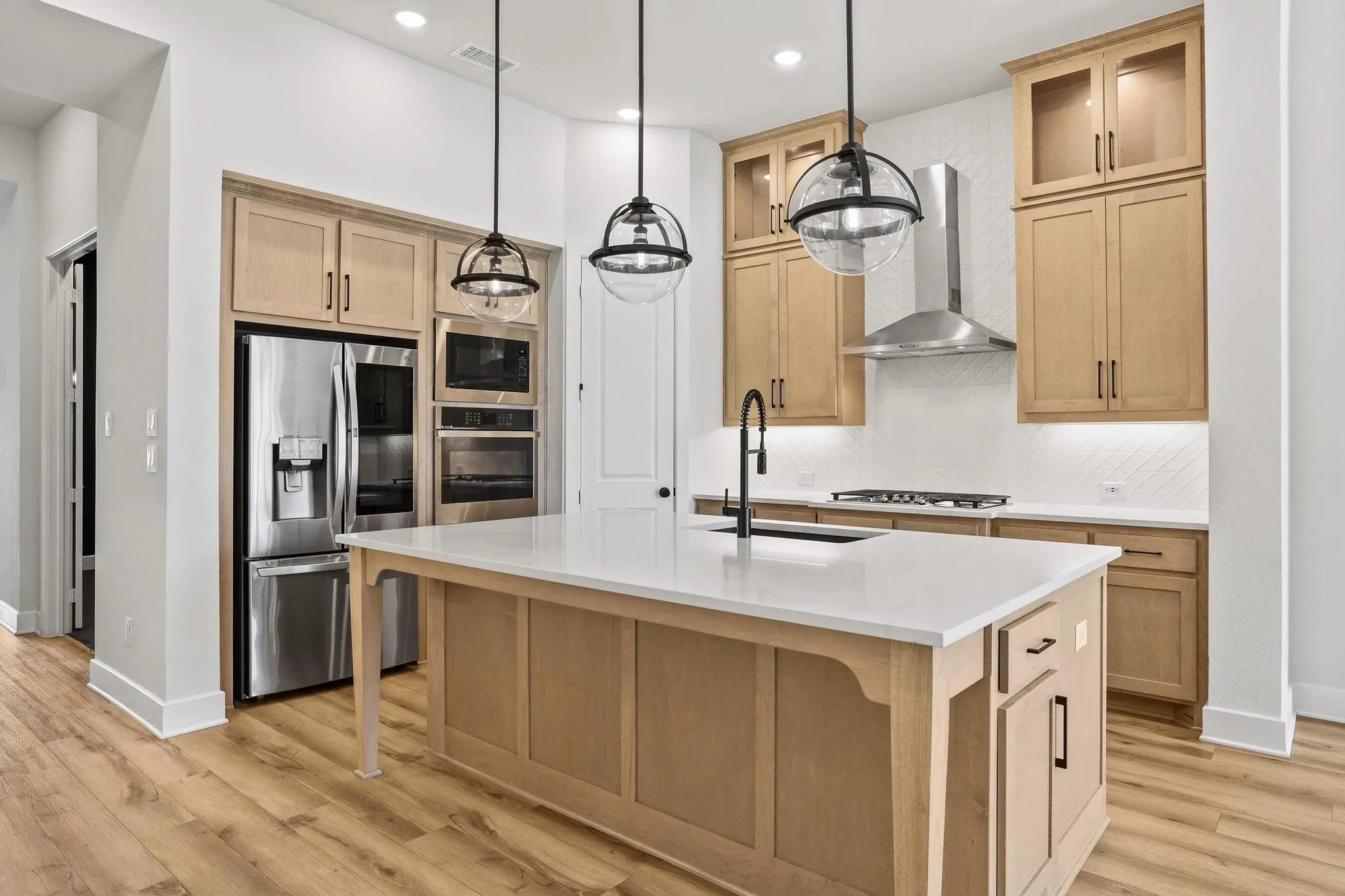 Single Family Residence For Sale in Denton County , 4211 Walnut Grove Lane, Prosper, Texas 75078, 4 Bedroom, 5 Bathroom, 3 Garage spaces, 3,451 Sqft, built in 2021, mls#21327973, Real Estate Agent in Prosper, Homes For Sale in Denton county, Homes For Sale in Prosper, Realtor in Prosper Texas, Real Estate Brokerage Independent Realty Texas, Luminita Cordes Realtor