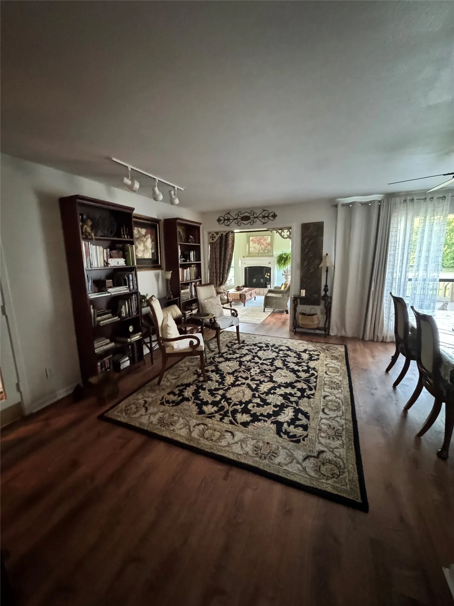 Single Family Residence For Sale in Navarro County , 550 Brookshire Street, Powell, Texas 75153, 4 Bedroom, 3 Bathroom, Garage spaces, 2,908 Sqft, built in 1997, mls#21327165, Real Estate Agent in Powell, Homes For Sale in Navarro county, Homes For Sale in Powell, Realtor in Powell Texas, Real Estate Brokerage Independent Realty Texas, Luminita Cordes Realtor