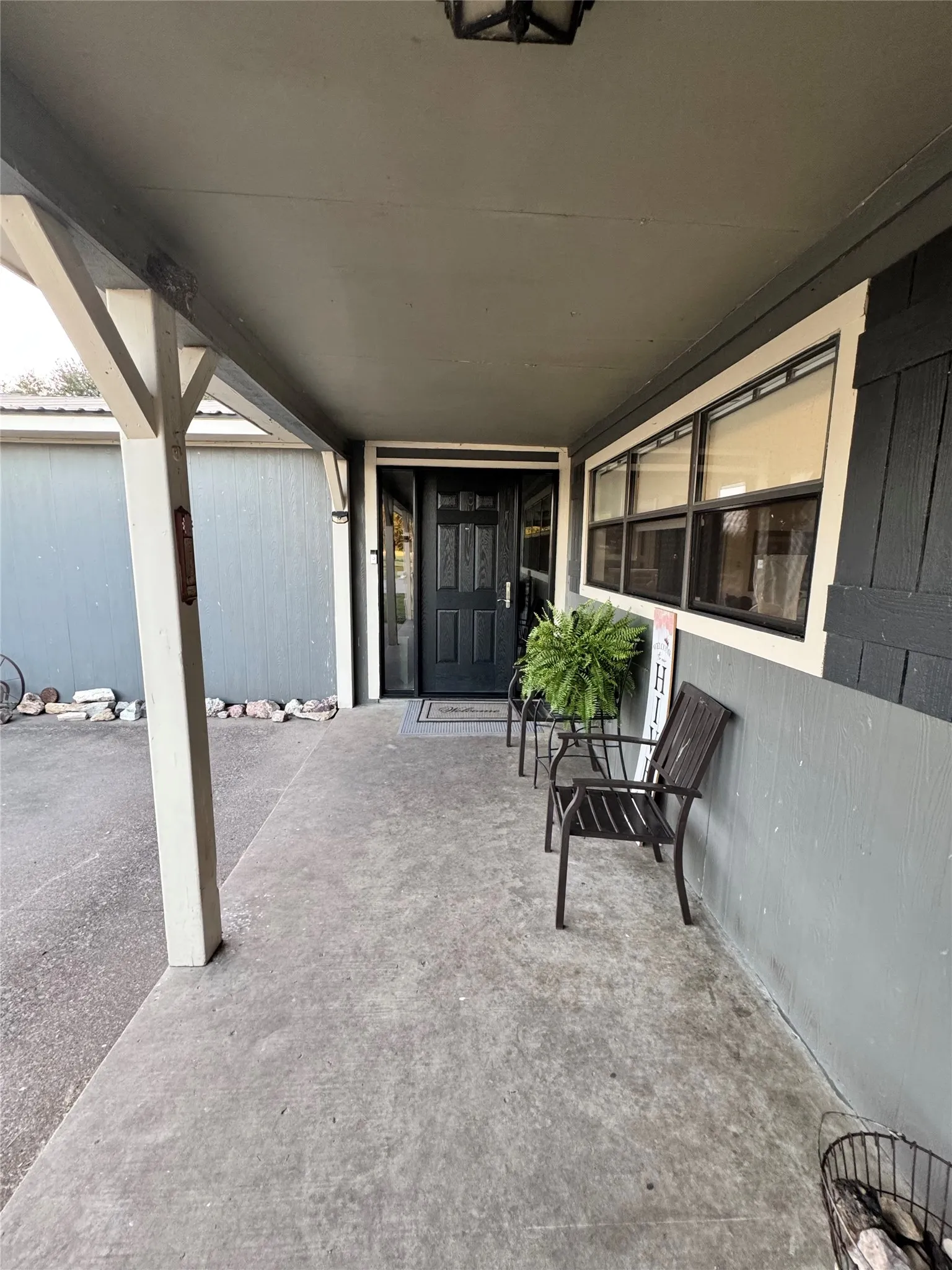 Single Family Residence For Sale in Navarro County , 550 Brookshire Street, Powell, Texas 75153, 4 Bedroom, 3 Bathroom, Garage spaces, 2,908 Sqft, built in 1997, mls#21327165, Real Estate Agent in Powell, Homes For Sale in Navarro county, Homes For Sale in Powell, Realtor in Powell Texas, Real Estate Brokerage Independent Realty Texas, Luminita Cordes Realtor