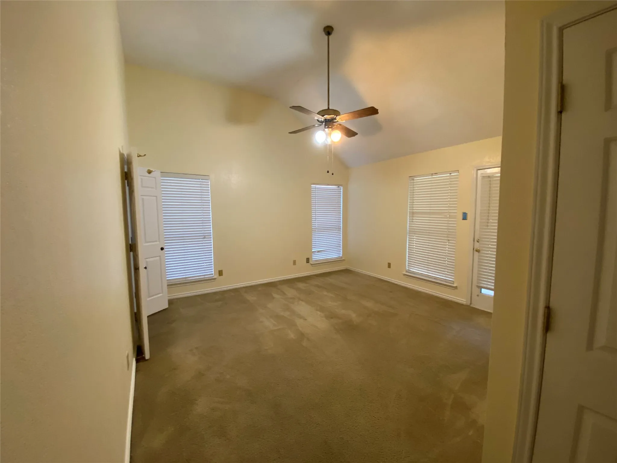Single Family Residence For Rent in Dallas County , 4744 Montego Bay Drive, Irving, Texas 75038, 3 Bedroom, 2 Bathroom, 2 Garage spaces, 1,788 Sqft, built in 1985, mls#21336911, Real Estate Agent in Irving, Homes For Rent in Dallas county, Homes For Rent in Irving, Realtor in Irving Texas, Real Estate Brokerage Independent Realty Texas, Luminita Cordes Realtor