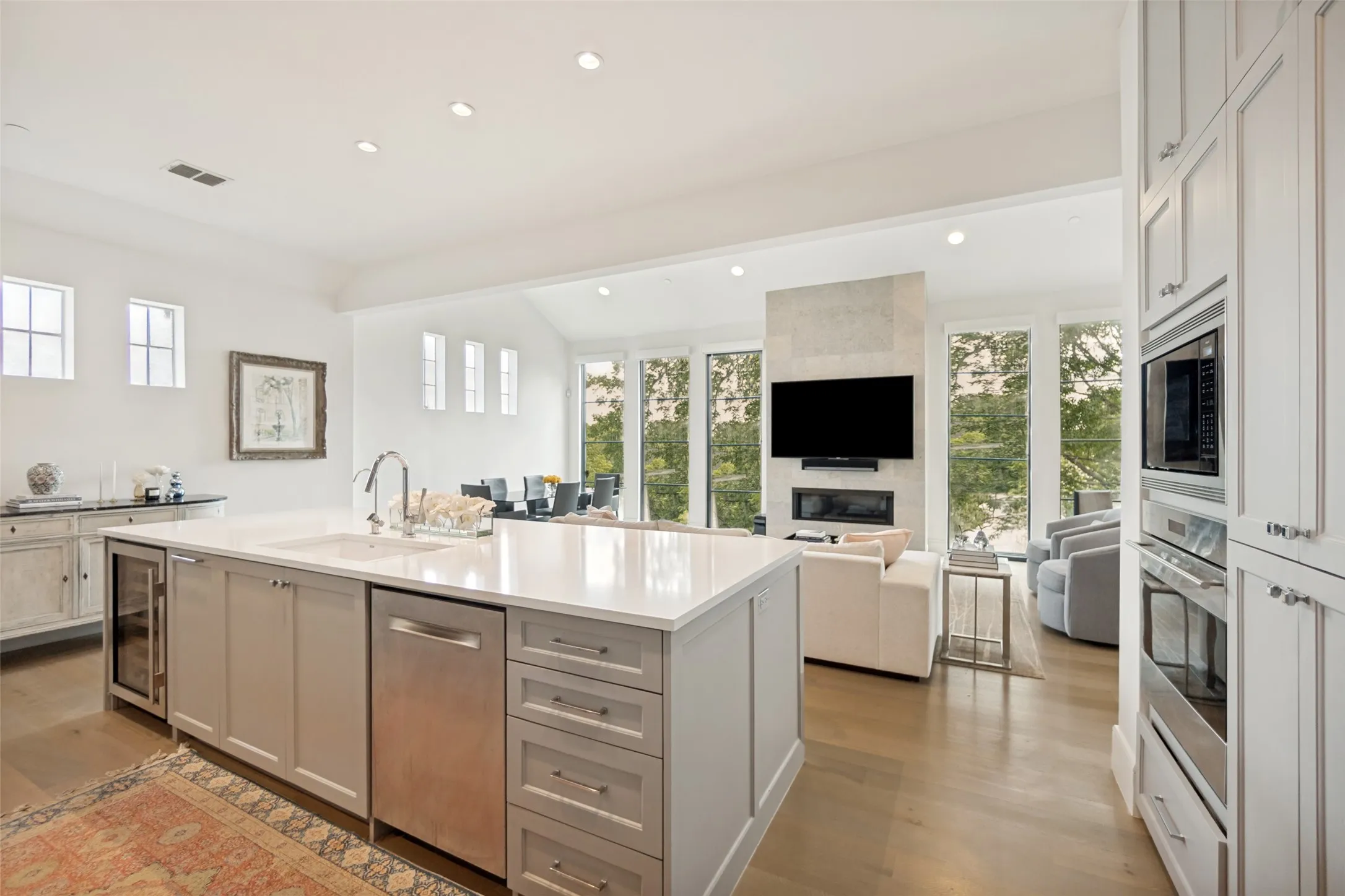 Condominium For Sale in Dallas County , 4502 Abbott Avenue 317, Highland Park, Texas 75205, 2 Bedroom, 3 Bathroom, 3 Garage spaces, 2,208 Sqft, built in 2015, mls#21336570, Real Estate Agent in Highland Park, Homes For Sale in Dallas county, Homes For Sale in Highland Park, Realtor in Highland Park Texas, Real Estate Brokerage Independent Realty Texas, Luminita Cordes Realtor