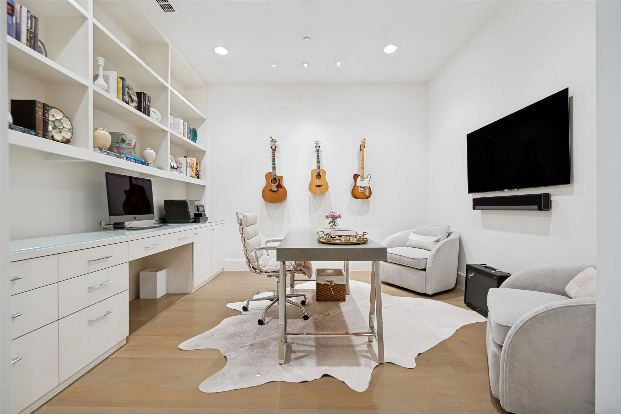 Condominium For Sale in Dallas County , 4502 Abbott Avenue 317, Highland Park, Texas 75205, 2 Bedroom, 3 Bathroom, 3 Garage spaces, 2,208 Sqft, built in 2015, mls#21336570, Real Estate Agent in Highland Park, Homes For Sale in Dallas county, Homes For Sale in Highland Park, Realtor in Highland Park Texas, Real Estate Brokerage Independent Realty Texas, Luminita Cordes Realtor
