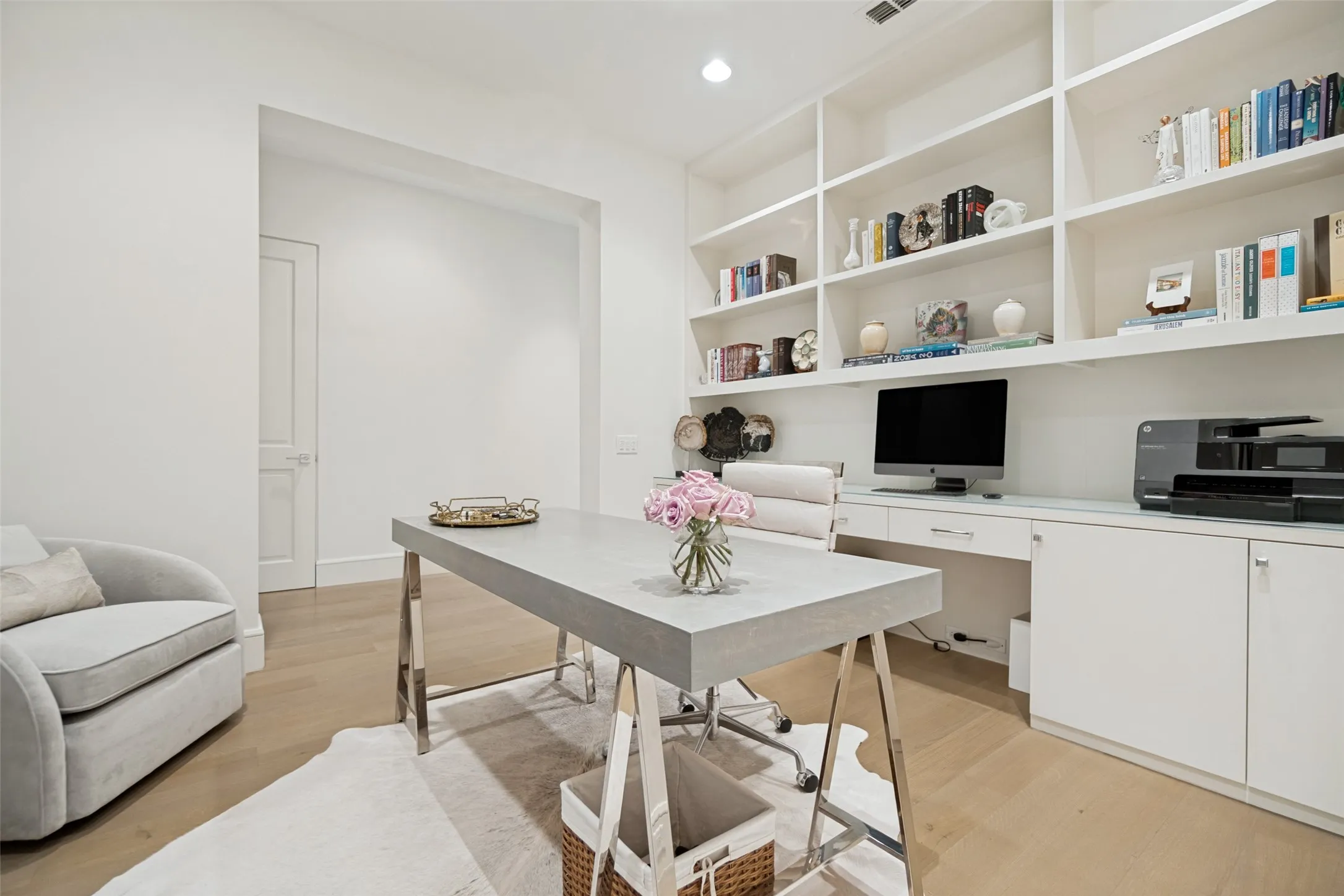 Condominium For Sale in Dallas County , 4502 Abbott Avenue 317, Highland Park, Texas 75205, 2 Bedroom, 3 Bathroom, 3 Garage spaces, 2,208 Sqft, built in 2015, mls#21336570, Real Estate Agent in Highland Park, Homes For Sale in Dallas county, Homes For Sale in Highland Park, Realtor in Highland Park Texas, Real Estate Brokerage Independent Realty Texas, Luminita Cordes Realtor
