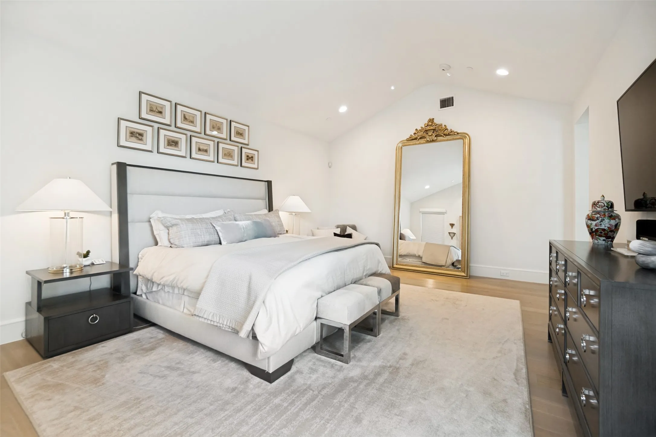 Condominium For Sale in Dallas County , 4502 Abbott Avenue 317, Highland Park, Texas 75205, 2 Bedroom, 3 Bathroom, 3 Garage spaces, 2,208 Sqft, built in 2015, mls#21336570, Real Estate Agent in Highland Park, Homes For Sale in Dallas county, Homes For Sale in Highland Park, Realtor in Highland Park Texas, Real Estate Brokerage Independent Realty Texas, Luminita Cordes Realtor