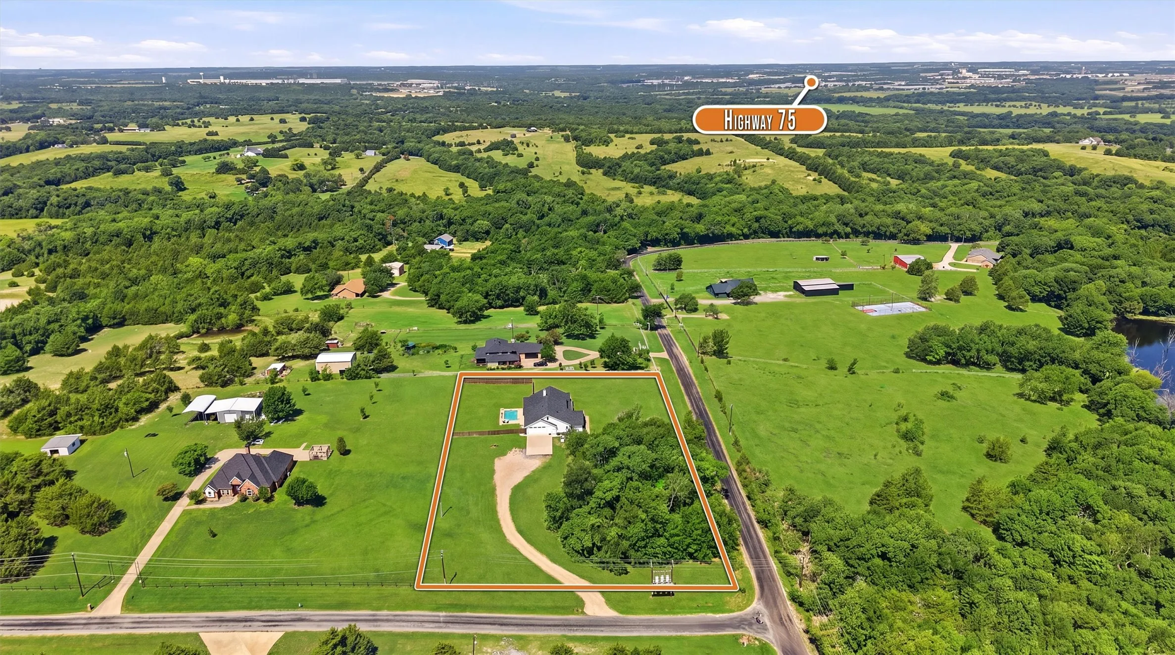 Single Family Residence For Sale in Grayson County , 3657 Harrell Road, Howe, Texas 75459, 4 Bedroom, 3 Bathroom, 2 Garage spaces, 2,485 Sqft, built in 2023, mls#21336094, Real Estate Agent in Howe, Homes For Sale in Grayson county, Homes For Sale in Howe, Realtor in Howe Texas, Real Estate Brokerage Independent Realty Texas, Luminita Cordes Realtor