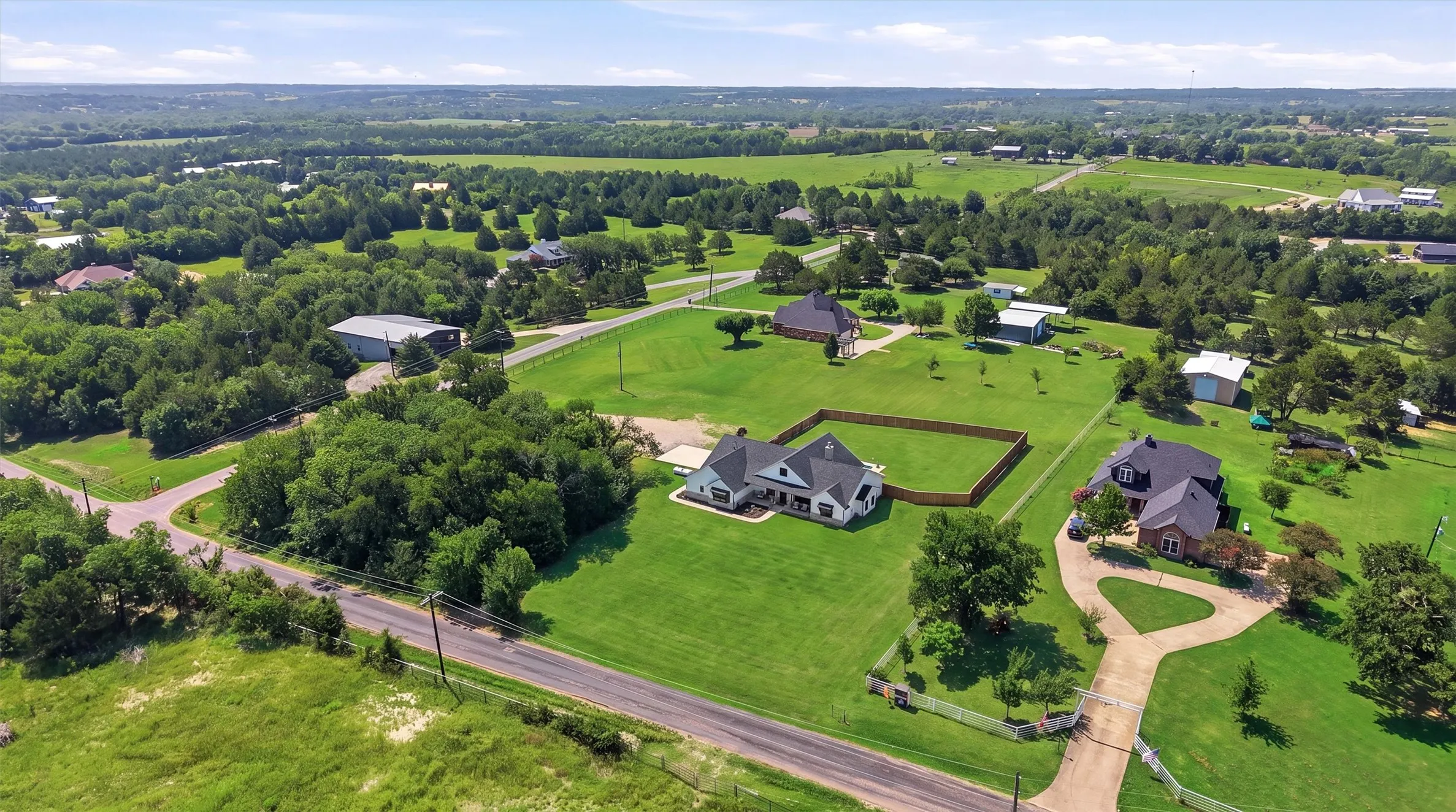 Single Family Residence For Sale in Grayson County , 3657 Harrell Road, Howe, Texas 75459, 4 Bedroom, 3 Bathroom, 2 Garage spaces, 2,485 Sqft, built in 2023, mls#21336094, Real Estate Agent in Howe, Homes For Sale in Grayson county, Homes For Sale in Howe, Realtor in Howe Texas, Real Estate Brokerage Independent Realty Texas, Luminita Cordes Realtor