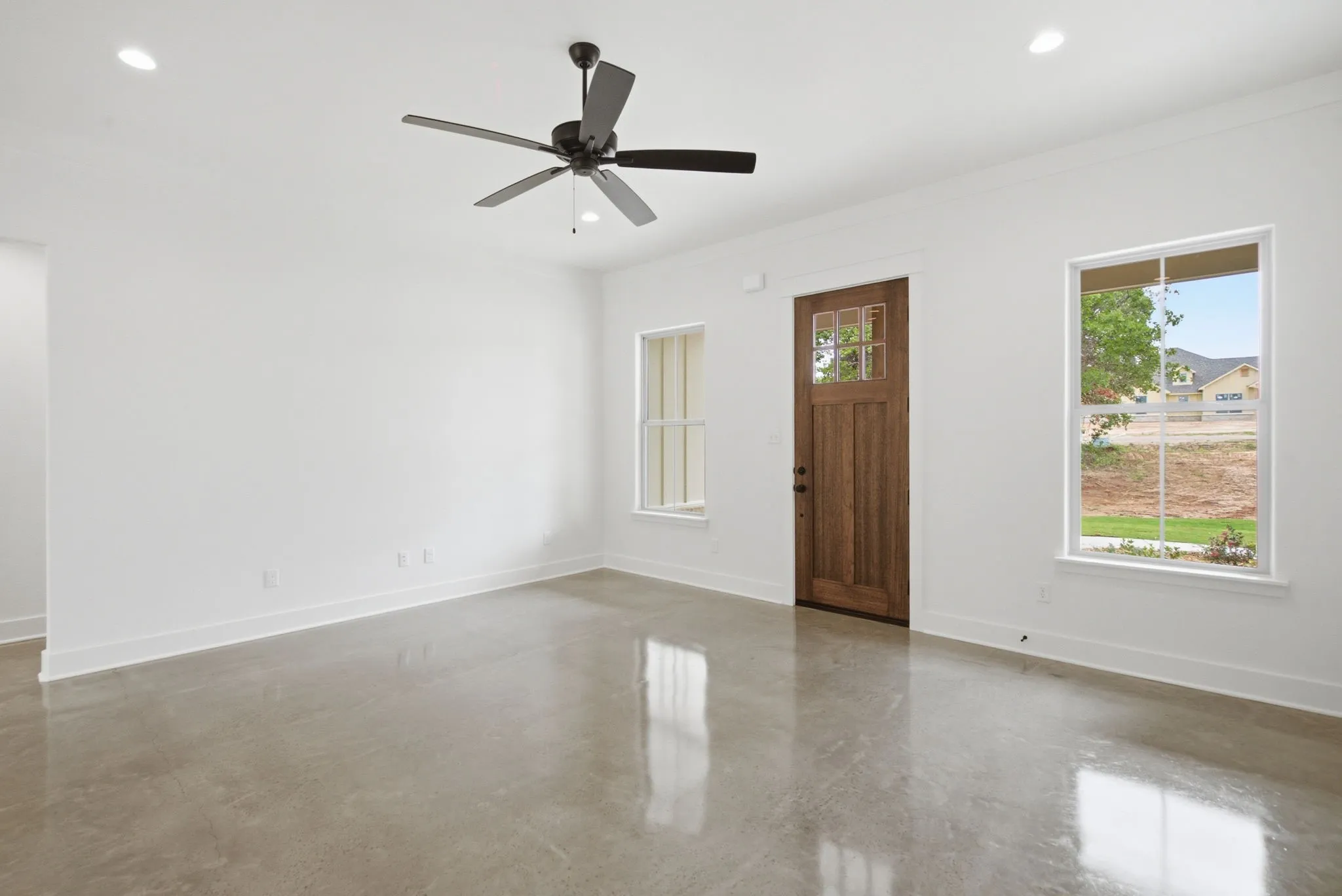 Single Family Residence For Sale in Parker County , 124 Graystone, Weatherford, Texas 76088, 3 Bedroom, 2 Bathroom, 2 Garage spaces, 1,672 Sqft, built in 2026, mls#21336914, Real Estate Agent in Weatherford, Homes For Sale in Parker county, Homes For Sale in Weatherford, Realtor in Weatherford Texas, Real Estate Brokerage Independent Realty Texas, Luminita Cordes Realtor
