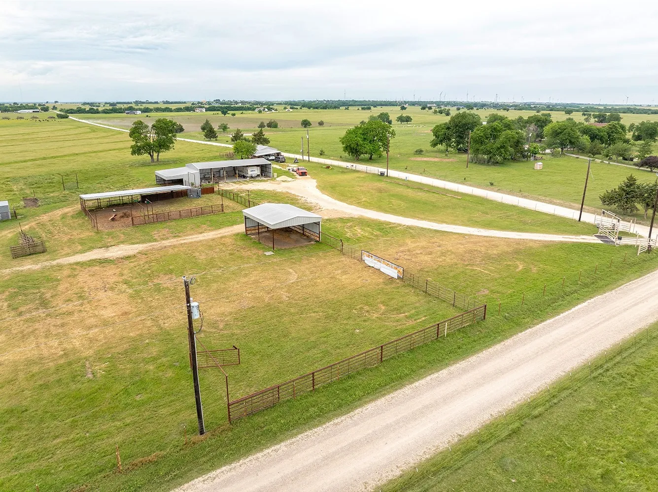 Single Family Residence For Sale in Cooke County , 1010 County Road 382, Era, Texas 76238, 1 Bedroom, 1 Bathroom, Garage spaces, 900 Sqft, built in 2020, mls#21335243, Real Estate Agent in Era, Homes For Sale in Cooke county, Homes For Sale in Era, Realtor in Era Texas, Real Estate Brokerage Independent Realty Texas, Luminita Cordes Realtor