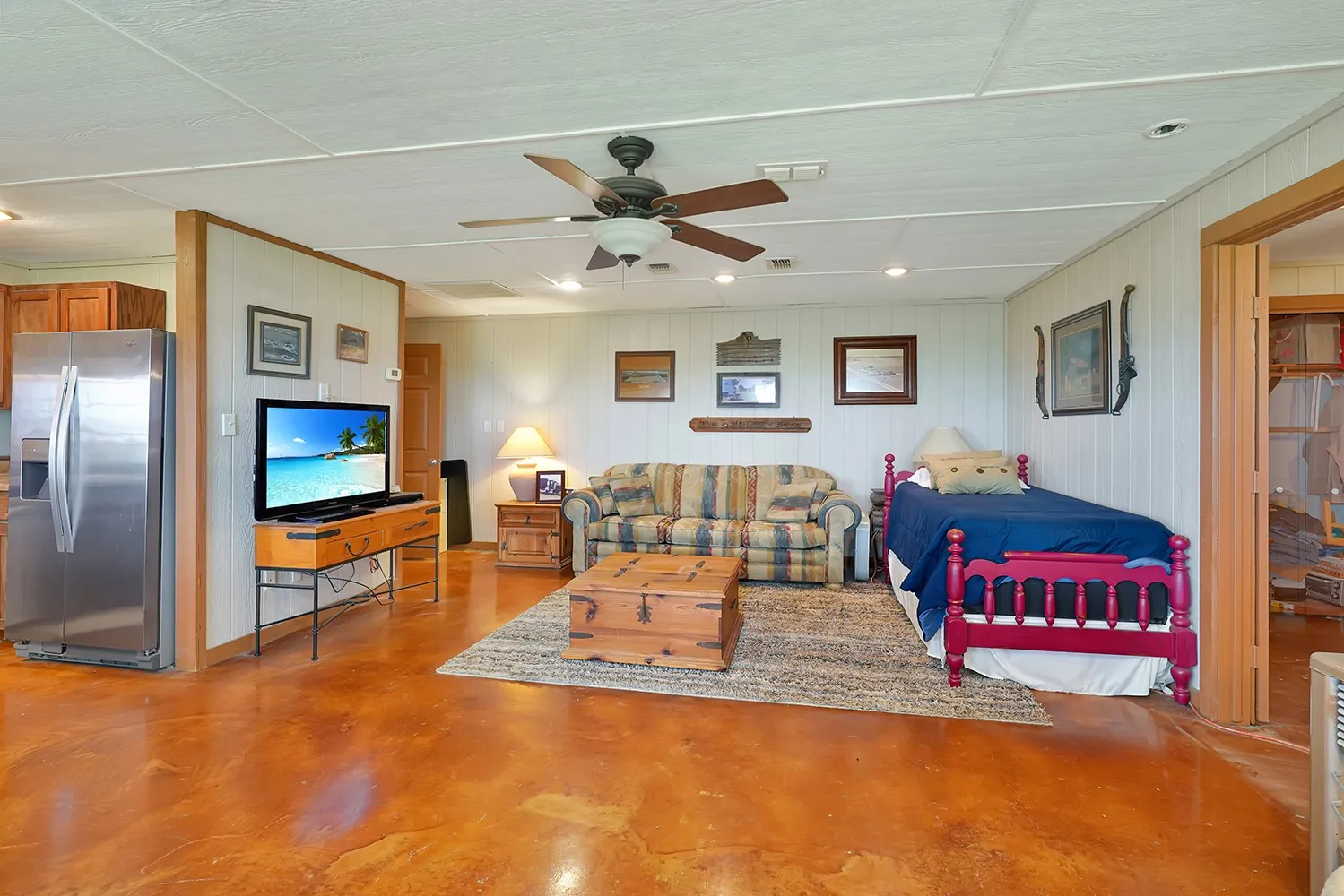 Single Family Residence For Sale in Cooke County , 1010 County Road 382, Era, Texas 76238, 1 Bedroom, 1 Bathroom, Garage spaces, 900 Sqft, built in 2020, mls#21335243, Real Estate Agent in Era, Homes For Sale in Cooke county, Homes For Sale in Era, Realtor in Era Texas, Real Estate Brokerage Independent Realty Texas, Luminita Cordes Realtor
