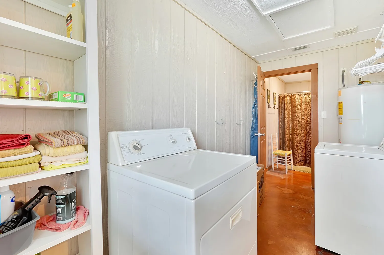 Single Family Residence For Sale in Cooke County , 1010 County Road 382, Era, Texas 76238, 1 Bedroom, 1 Bathroom, Garage spaces, 900 Sqft, built in 2020, mls#21335243, Real Estate Agent in Era, Homes For Sale in Cooke county, Homes For Sale in Era, Realtor in Era Texas, Real Estate Brokerage Independent Realty Texas, Luminita Cordes Realtor