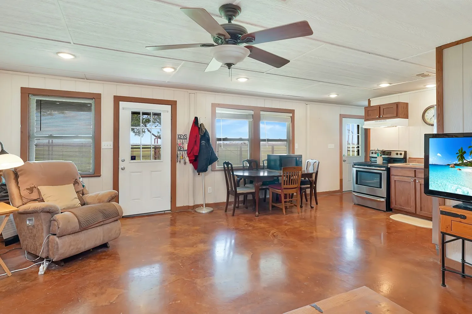 Single Family Residence For Sale in Cooke County , 1010 County Road 382, Era, Texas 76238, 1 Bedroom, 1 Bathroom, Garage spaces, 900 Sqft, built in 2020, mls#21335243, Real Estate Agent in Era, Homes For Sale in Cooke county, Homes For Sale in Era, Realtor in Era Texas, Real Estate Brokerage Independent Realty Texas, Luminita Cordes Realtor