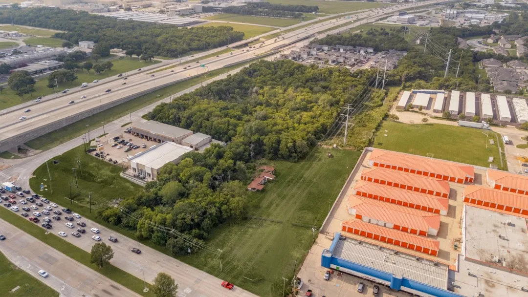 For Sale: 1200 W. Pioneer Pkwy. Grand Prairie, TX 75051