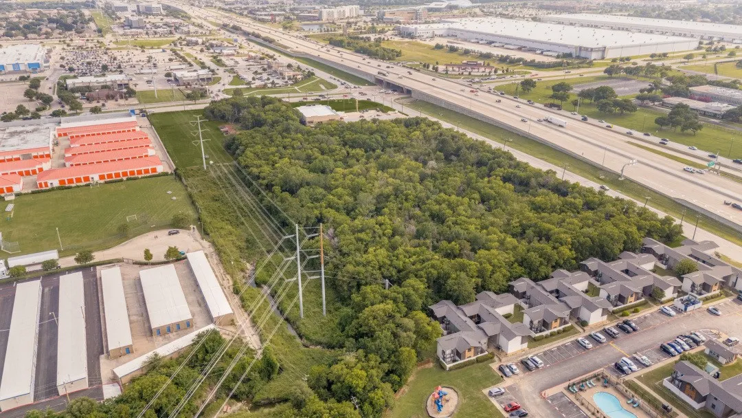For Sale: 1200 W. Pioneer Pkwy. Grand Prairie, TX 75051
