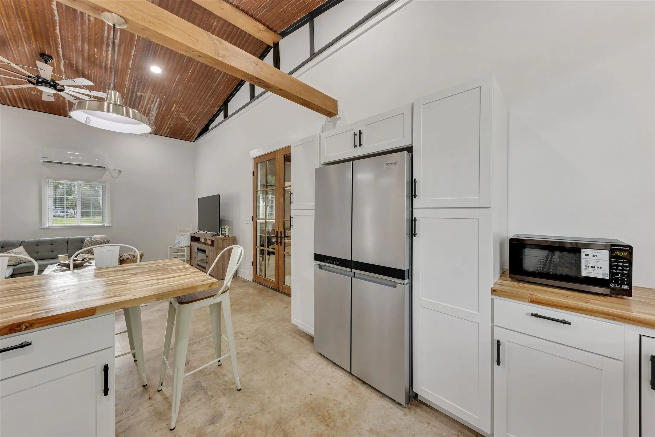 Single Family Residence For Sale in Delta County , 800 SW 9th, Cooper, Texas 75432, 2 Bedroom, 1 Bathroom, 2 Garage spaces, 1,800 Sqft, built in 1900, mls#21336167, Real Estate Agent in Cooper, Homes For Sale in Delta county, Homes For Sale in Cooper, Realtor in Cooper Texas, Real Estate Brokerage Independent Realty Texas, Luminita Cordes Realtor