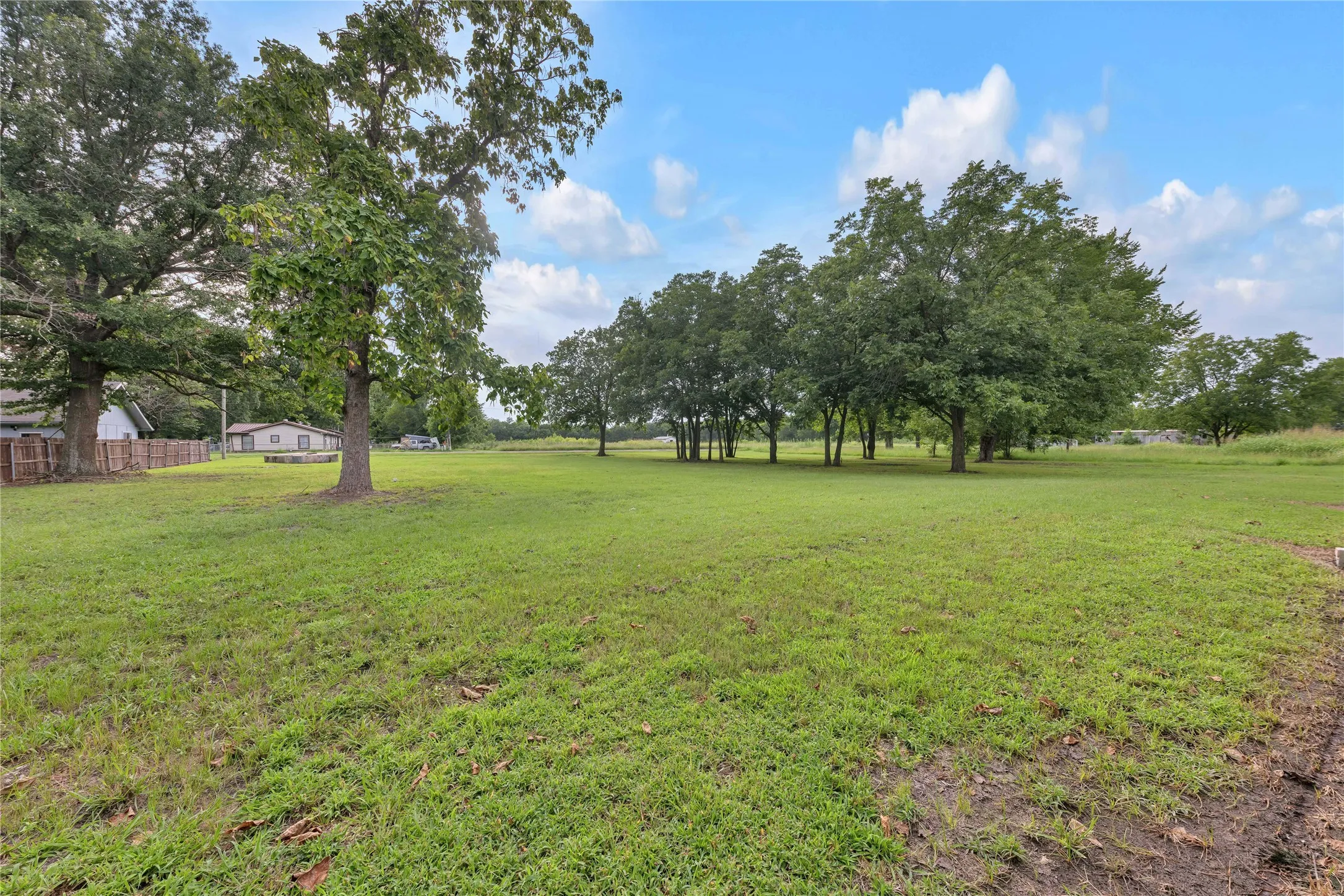 Single Family Residence For Sale in Delta County , 800 SW 9th, Cooper, Texas 75432, 2 Bedroom, 1 Bathroom, 2 Garage spaces, 1,800 Sqft, built in 1900, mls#21336167, Real Estate Agent in Cooper, Homes For Sale in Delta county, Homes For Sale in Cooper, Realtor in Cooper Texas, Real Estate Brokerage Independent Realty Texas, Luminita Cordes Realtor