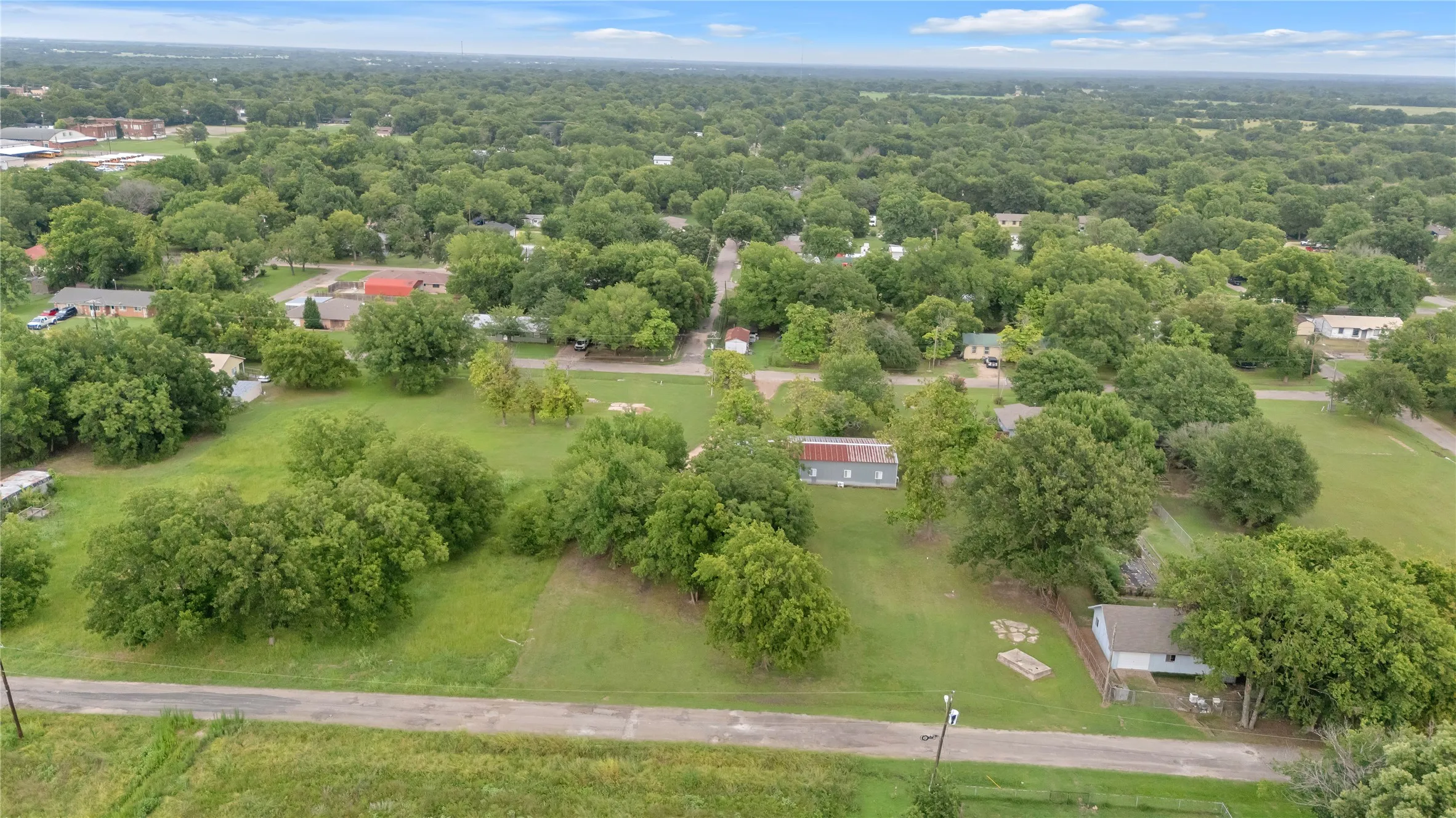 Single Family Residence For Sale in Delta County , 800 SW 9th, Cooper, Texas 75432, 2 Bedroom, 1 Bathroom, 2 Garage spaces, 1,800 Sqft, built in 1900, mls#21336167, Real Estate Agent in Cooper, Homes For Sale in Delta county, Homes For Sale in Cooper, Realtor in Cooper Texas, Real Estate Brokerage Independent Realty Texas, Luminita Cordes Realtor