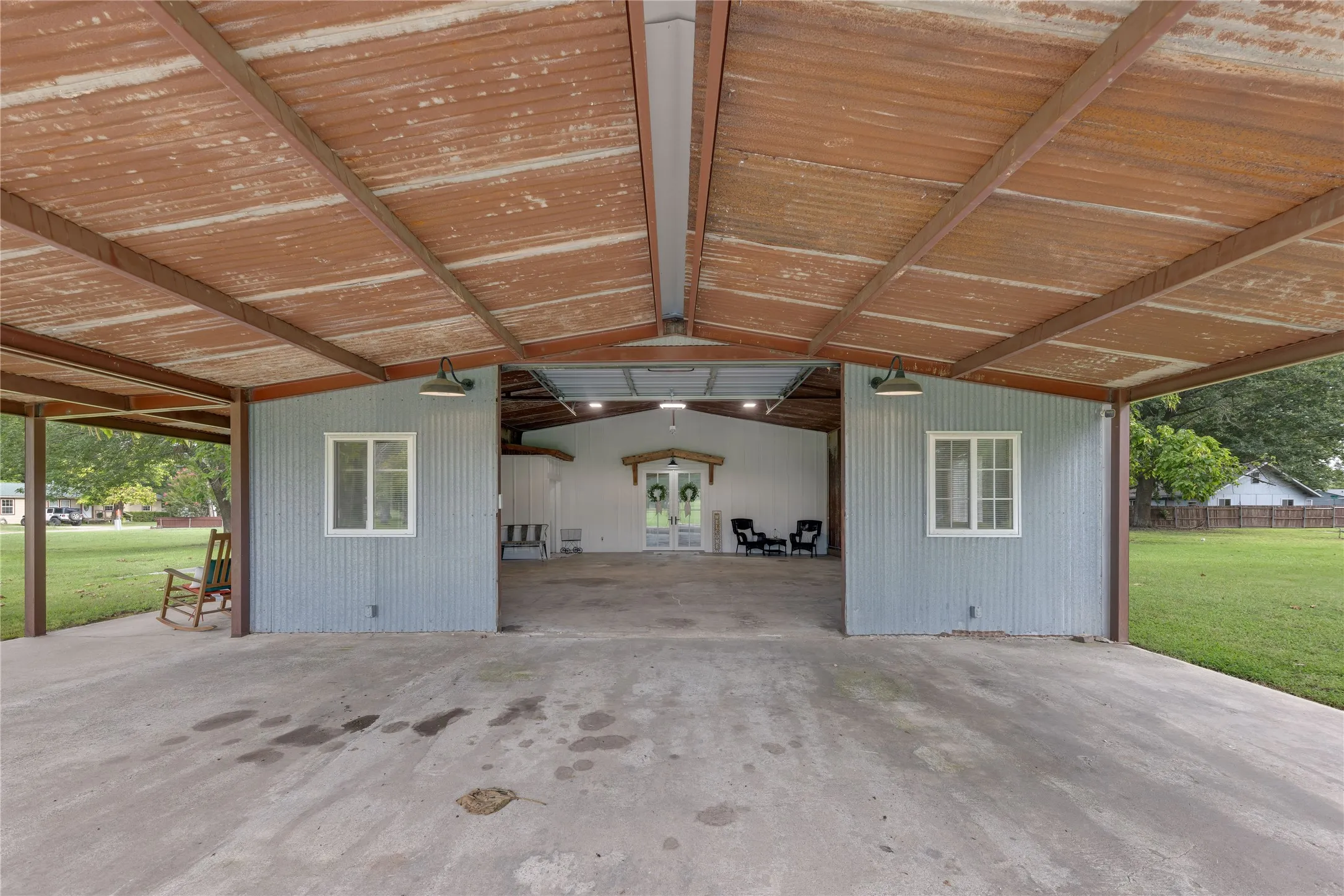 Single Family Residence For Sale in Delta County , 800 SW 9th, Cooper, Texas 75432, 2 Bedroom, 1 Bathroom, 2 Garage spaces, 1,800 Sqft, built in 1900, mls#21336167, Real Estate Agent in Cooper, Homes For Sale in Delta county, Homes For Sale in Cooper, Realtor in Cooper Texas, Real Estate Brokerage Independent Realty Texas, Luminita Cordes Realtor