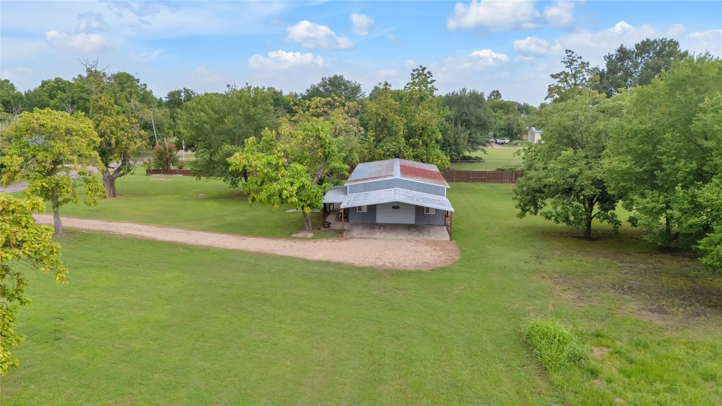 Single Family Residence For Sale in Delta County , 800 SW 9th, Cooper, Texas 75432, 2 Bedroom, 1 Bathroom, 2 Garage spaces, 1,800 Sqft, built in 1900, mls#21336167, Real Estate Agent in Cooper, Homes For Sale in Delta county, Homes For Sale in Cooper, Realtor in Cooper Texas, Real Estate Brokerage Independent Realty Texas, Luminita Cordes Realtor