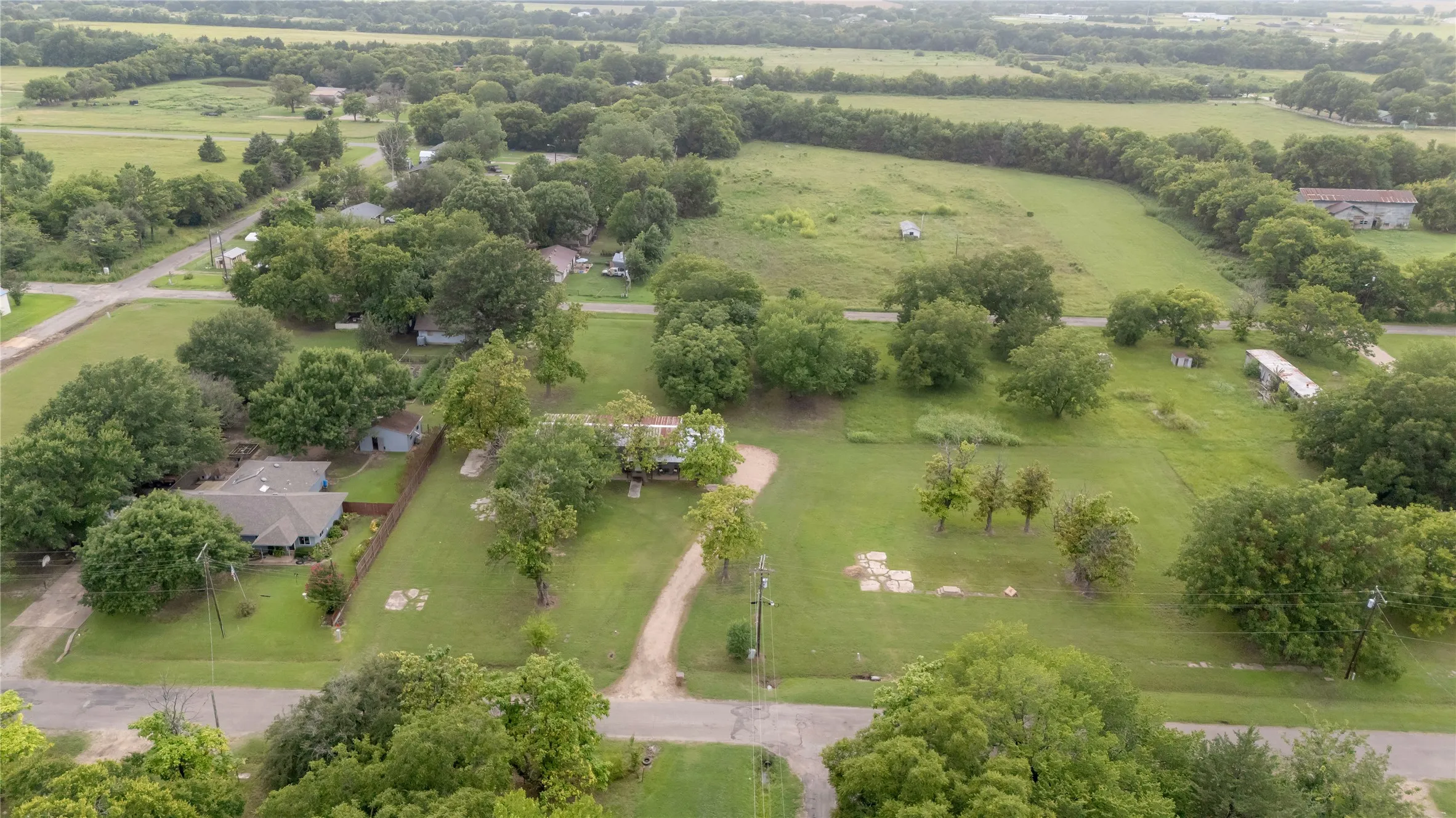 Single Family Residence For Sale in Delta County , 800 SW 9th, Cooper, Texas 75432, 2 Bedroom, 1 Bathroom, 2 Garage spaces, 1,800 Sqft, built in 1900, mls#21336167, Real Estate Agent in Cooper, Homes For Sale in Delta county, Homes For Sale in Cooper, Realtor in Cooper Texas, Real Estate Brokerage Independent Realty Texas, Luminita Cordes Realtor