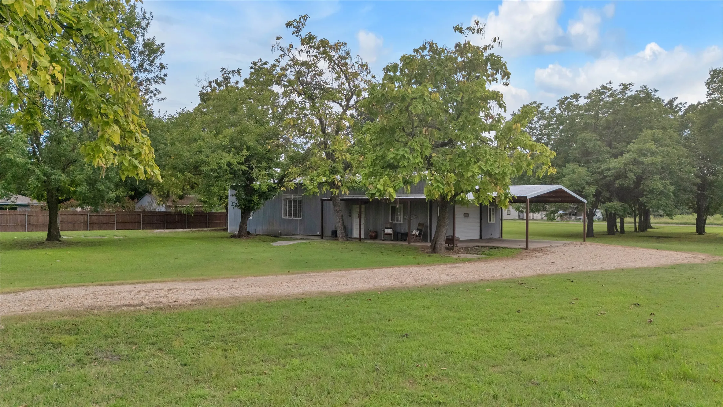 Single Family Residence For Sale in Delta County , 800 SW 9th, Cooper, Texas 75432, 2 Bedroom, 1 Bathroom, 2 Garage spaces, 1,800 Sqft, built in 1900, mls#21336167, Real Estate Agent in Cooper, Homes For Sale in Delta county, Homes For Sale in Cooper, Realtor in Cooper Texas, Real Estate Brokerage Independent Realty Texas, Luminita Cordes Realtor