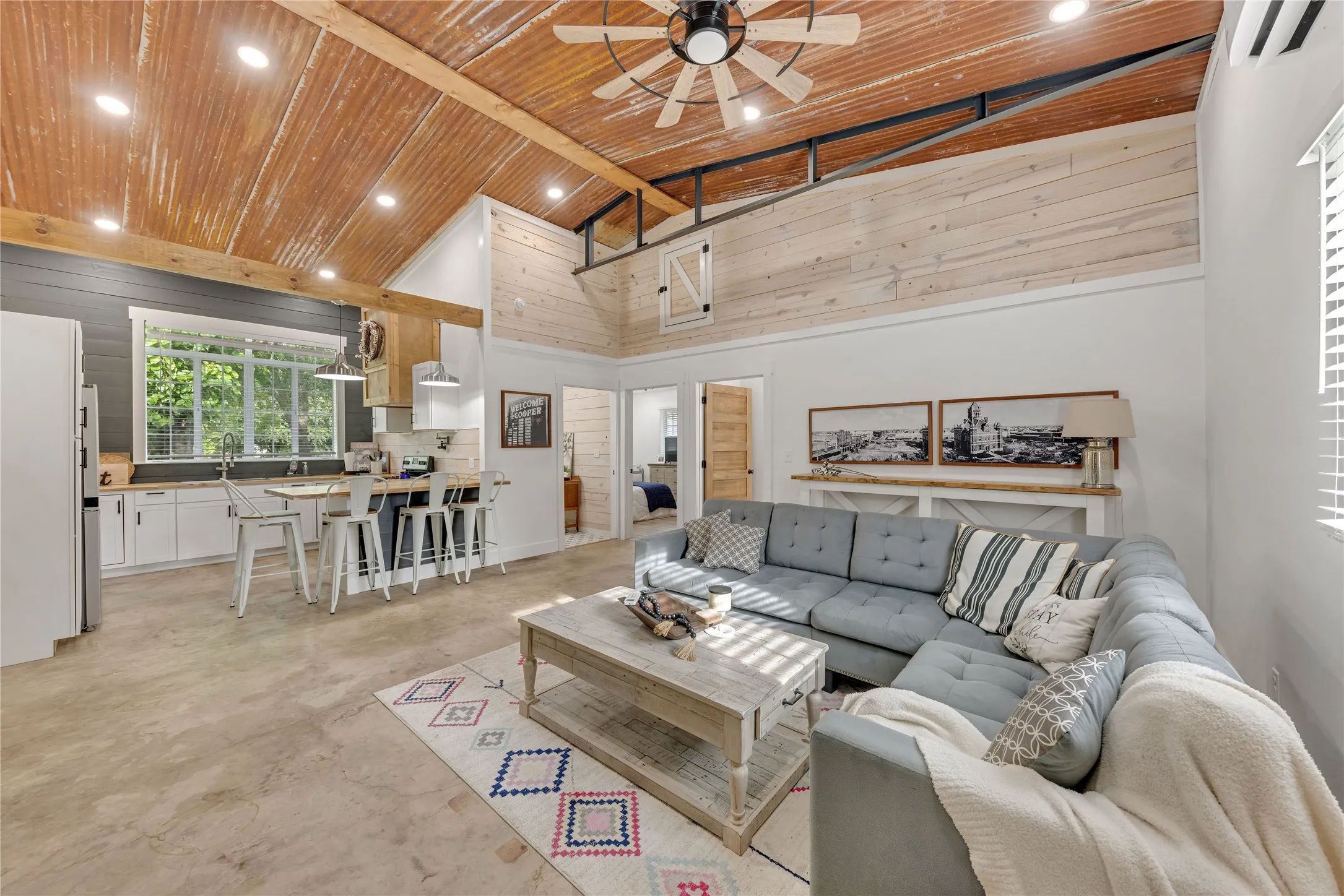 Single Family Residence For Sale in Delta County , 800 SW 9th, Cooper, Texas 75432, 2 Bedroom, 1 Bathroom, 2 Garage spaces, 1,800 Sqft, built in 1900, mls#21336167, Real Estate Agent in Cooper, Homes For Sale in Delta county, Homes For Sale in Cooper, Realtor in Cooper Texas, Real Estate Brokerage Independent Realty Texas, Luminita Cordes Realtor