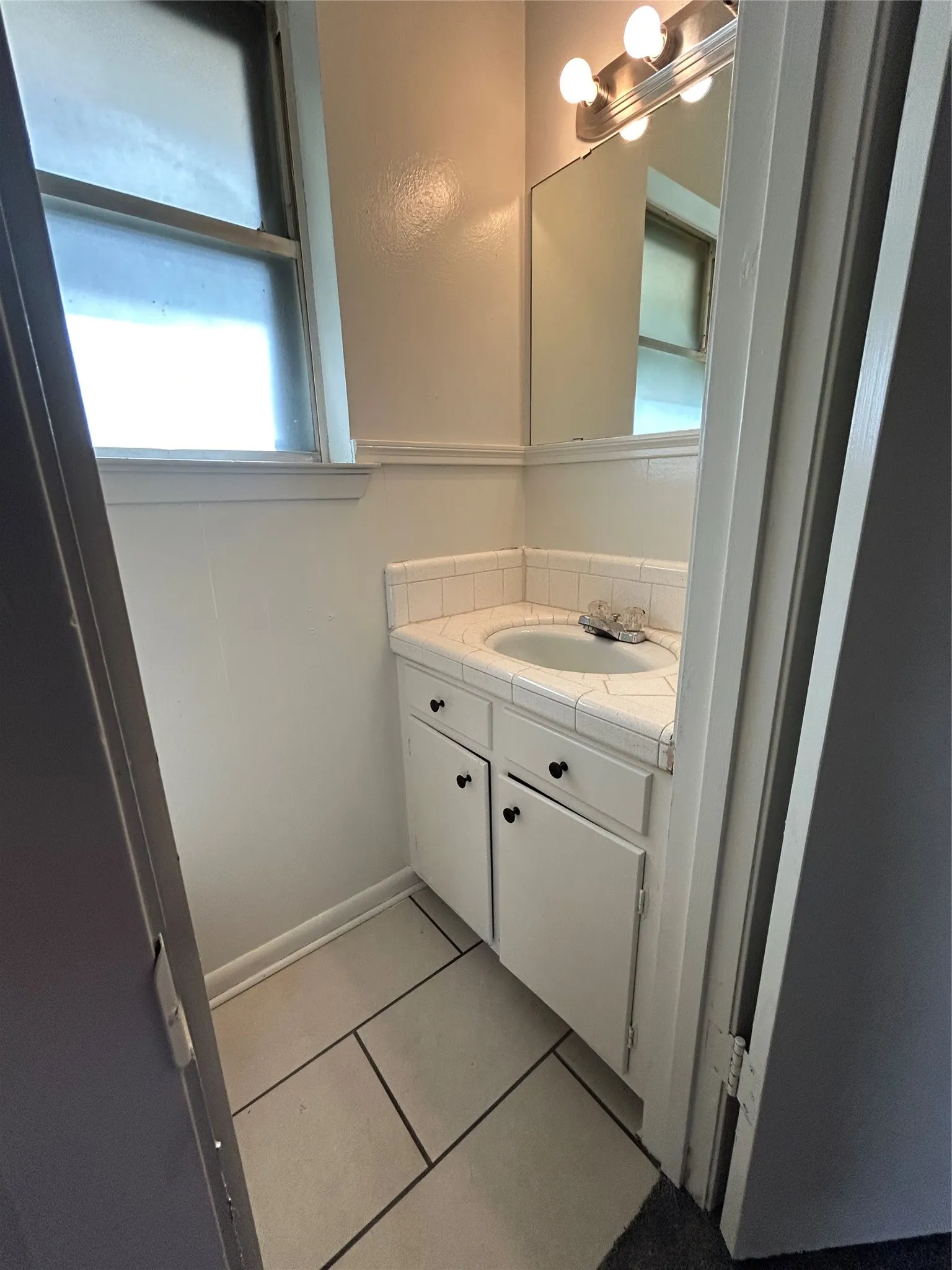 Single Family Residence For Sale in Navarro County , 900 N 23 1/2 Street, Corsicana, Texas 75110, 3 Bedroom, 2 Bathroom, 1 Garage spaces, 1,450 Sqft, built in 1966, mls#21333971, Real Estate Agent in Corsicana, Homes For Sale in Navarro county, Homes For Sale in Corsicana, Realtor in Corsicana Texas, Real Estate Brokerage Independent Realty Texas, Luminita Cordes Realtor