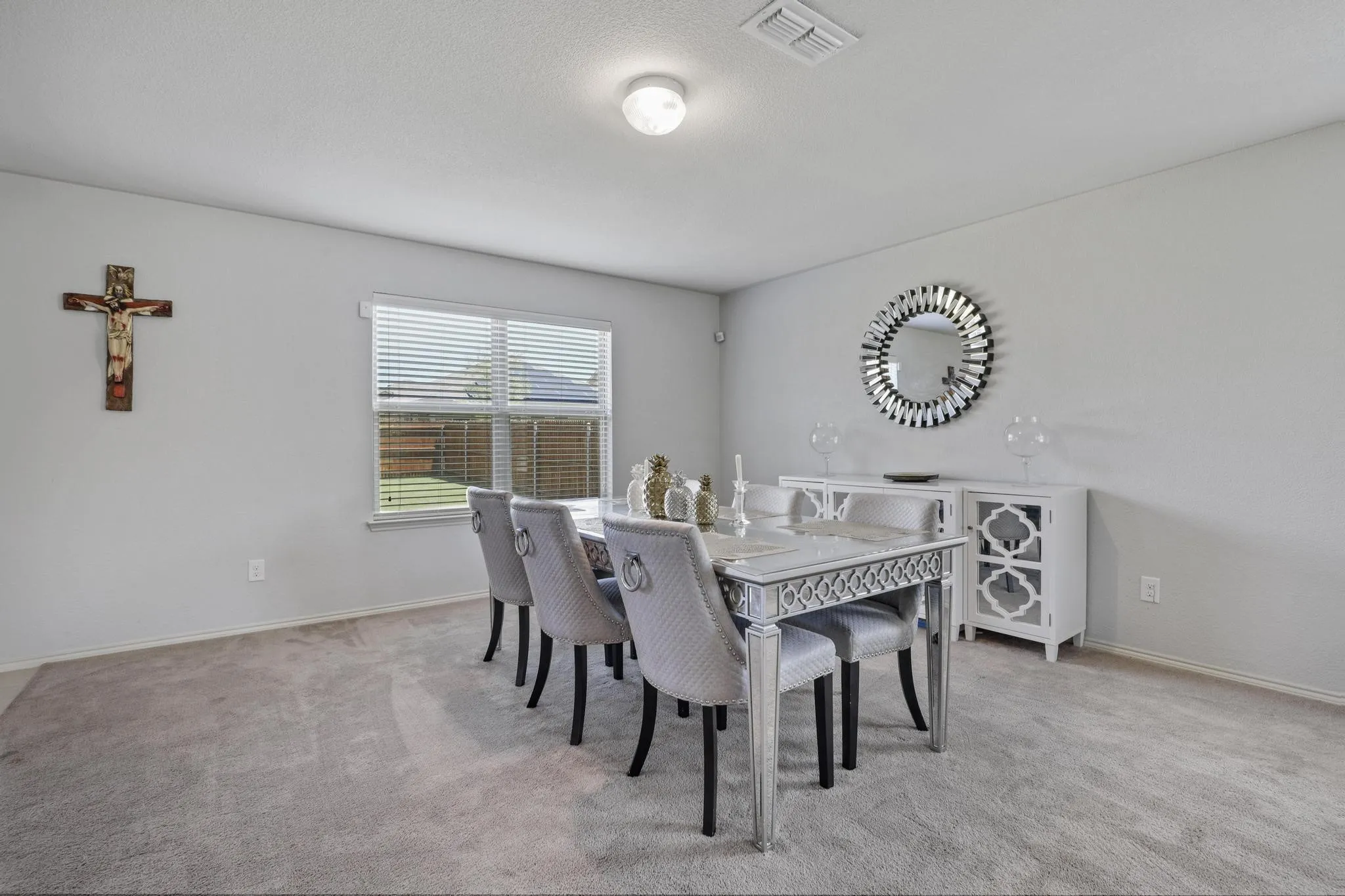 Single Family Residence For Sale in Denton County , 5305 Wharfside Place 1, Denton, Texas 76208, 3 Bedroom, 3 Bathroom, 2 Garage spaces, 2,280 Sqft, built in 2016, mls#21336671, Real Estate Agent in Denton, Homes For Sale in Denton county, Homes For Sale in Denton, Realtor in Denton Texas, Real Estate Brokerage Independent Realty Texas, Luminita Cordes Realtor