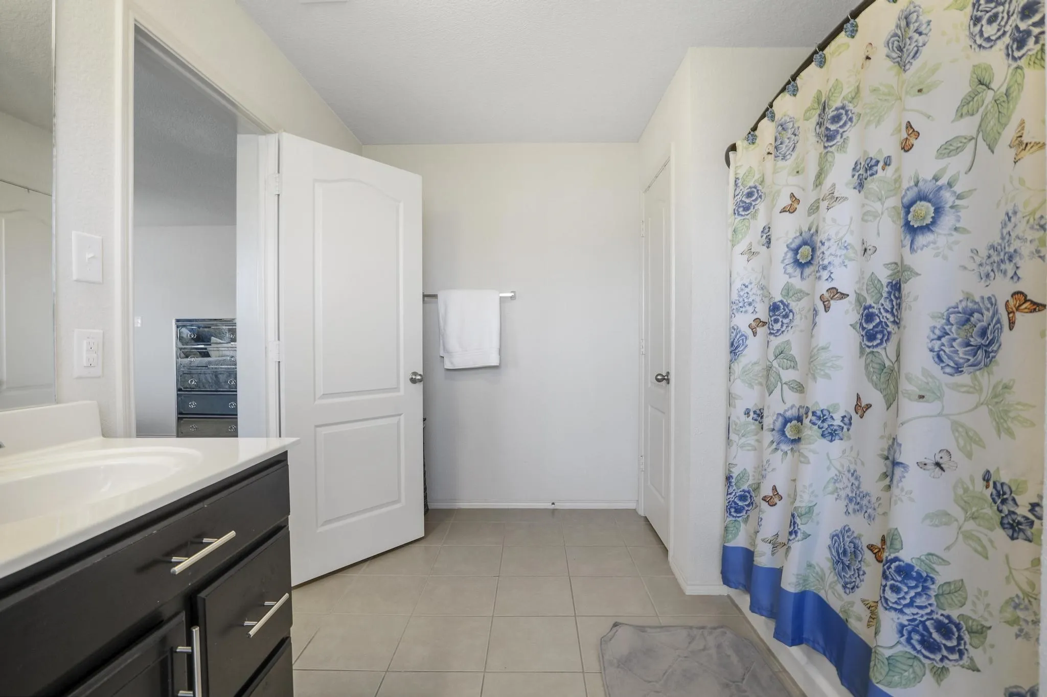 Single Family Residence For Sale in Denton County , 5305 Wharfside Place 1, Denton, Texas 76208, 3 Bedroom, 3 Bathroom, 2 Garage spaces, 2,280 Sqft, built in 2016, mls#21336671, Real Estate Agent in Denton, Homes For Sale in Denton county, Homes For Sale in Denton, Realtor in Denton Texas, Real Estate Brokerage Independent Realty Texas, Luminita Cordes Realtor