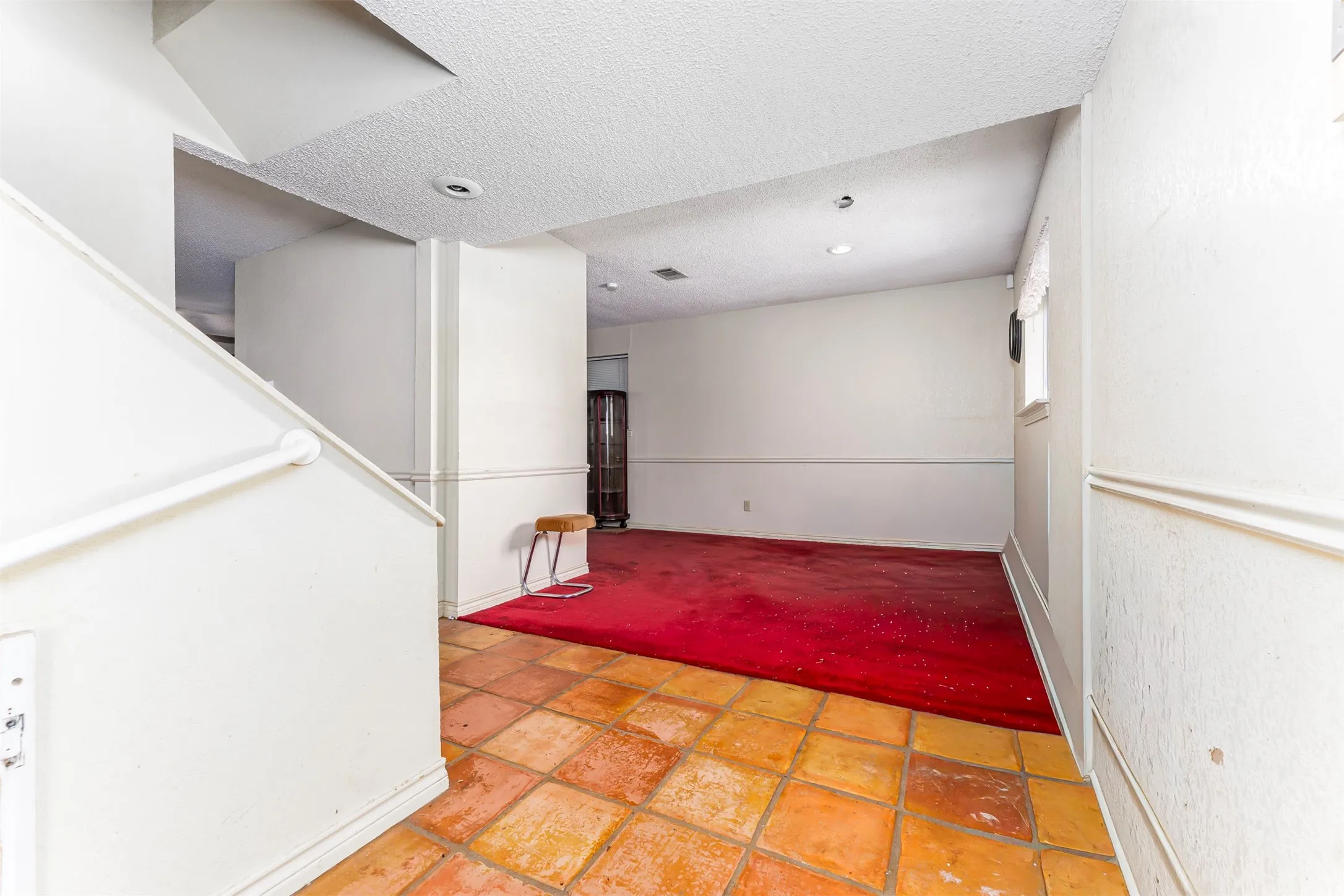 Single Family Residence For Sale in Tarrant County , 709 Cooks Lane, Fort Worth, Texas 76120, 3 Bedrooms, 3 Bathrooms, Garage spaces, 2,400 Sqft, built in 1968, Price $750,000, mls#21336472, Real Estate Agent in Fort Worth, Homes For Sale in Tarrant county, Homes For Sale in Fort Worth, Realtor in Fort Worth Texas, Real Estate Brokerage Independent Realty Texas, Luminita Cordes Realtor