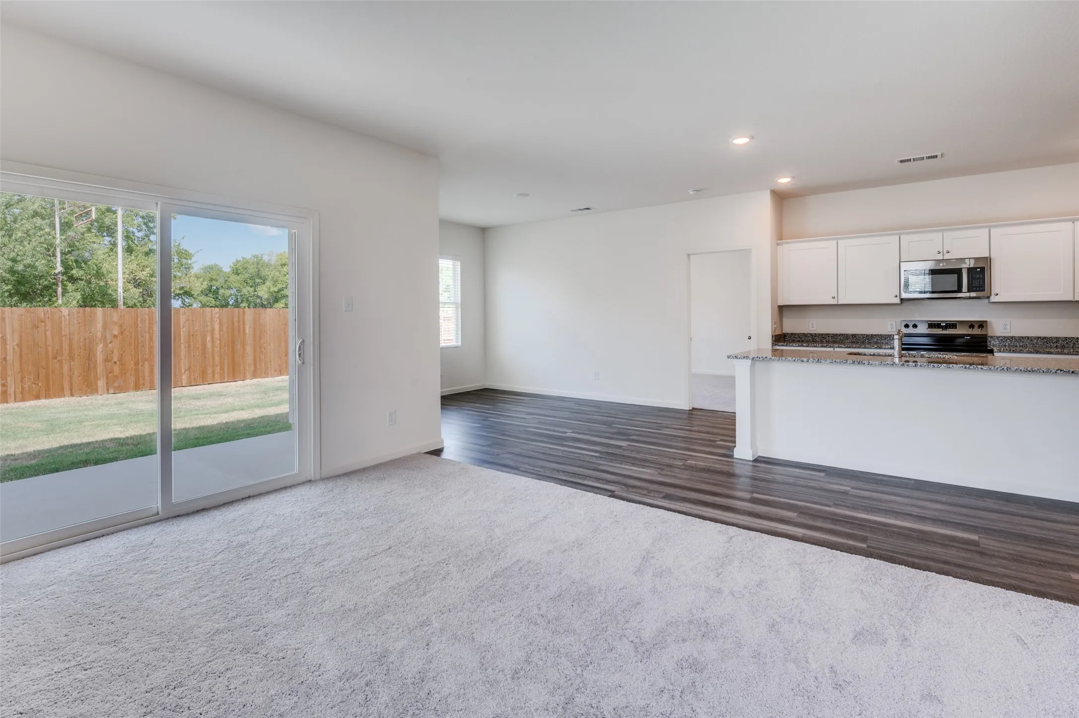 Single Family Residence For Rent in Tarrant County , 8201 Bufflehead Drive, Fort Worth, Texas 76179, 4 Bedroom, 2 Bathroom, 2 Garage spaces, 1,802 Sqft, built in 2024, mls#21336970, Real Estate Agent in Fort Worth, Homes For Rent in Tarrant county, Homes For Rent in Fort Worth, Realtor in Fort Worth Texas, Real Estate Brokerage Independent Realty Texas, Luminita Cordes Realtor