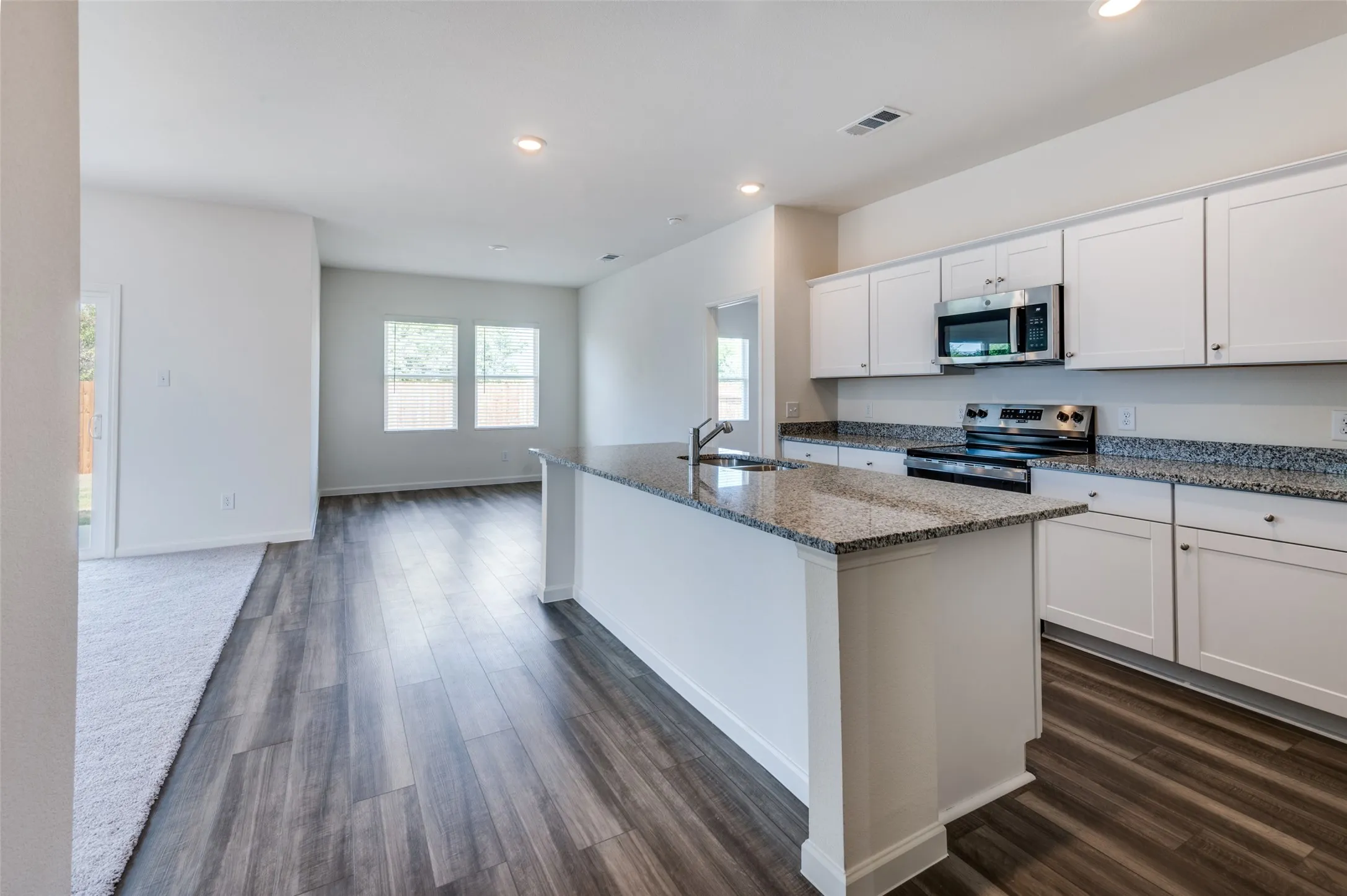 Single Family Residence For Rent in Tarrant County , 8201 Bufflehead Drive, Fort Worth, Texas 76179, 4 Bedroom, 2 Bathroom, 2 Garage spaces, 1,802 Sqft, built in 2024, mls#21336970, Real Estate Agent in Fort Worth, Homes For Rent in Tarrant county, Homes For Rent in Fort Worth, Realtor in Fort Worth Texas, Real Estate Brokerage Independent Realty Texas, Luminita Cordes Realtor