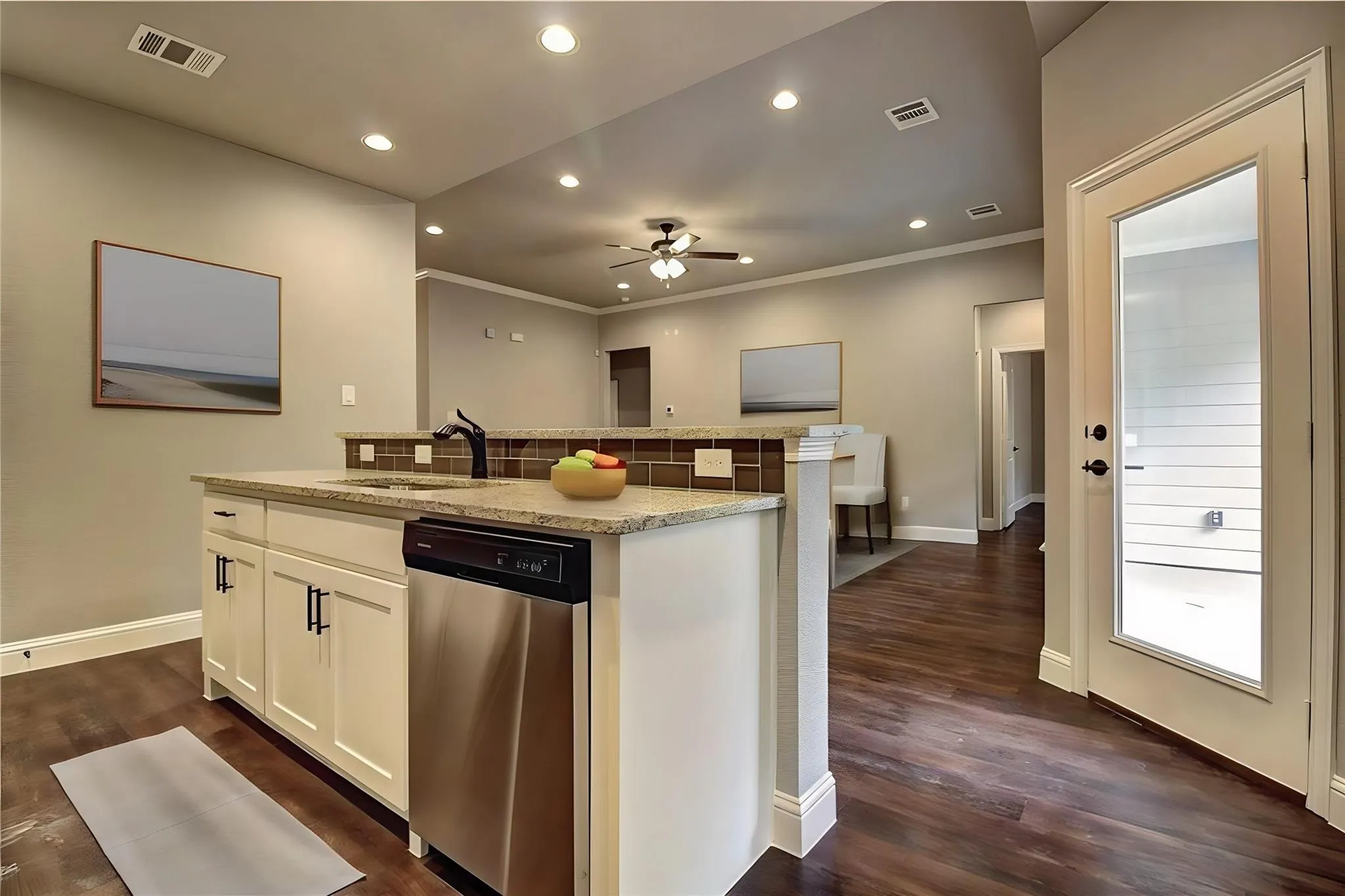 Single Family Residence For Sale in Ellis County , 305 Wyatt Street, Waxahachie, Texas 75165, 4 Bedroom, 2 Bathroom, 1 Garage spaces, 1,533 Sqft, built in 2019, mls#21336969, Real Estate Agent in Waxahachie, Homes For Sale in Ellis county, Homes For Sale in Waxahachie, Realtor in Waxahachie Texas, Real Estate Brokerage Independent Realty Texas, Luminita Cordes Realtor