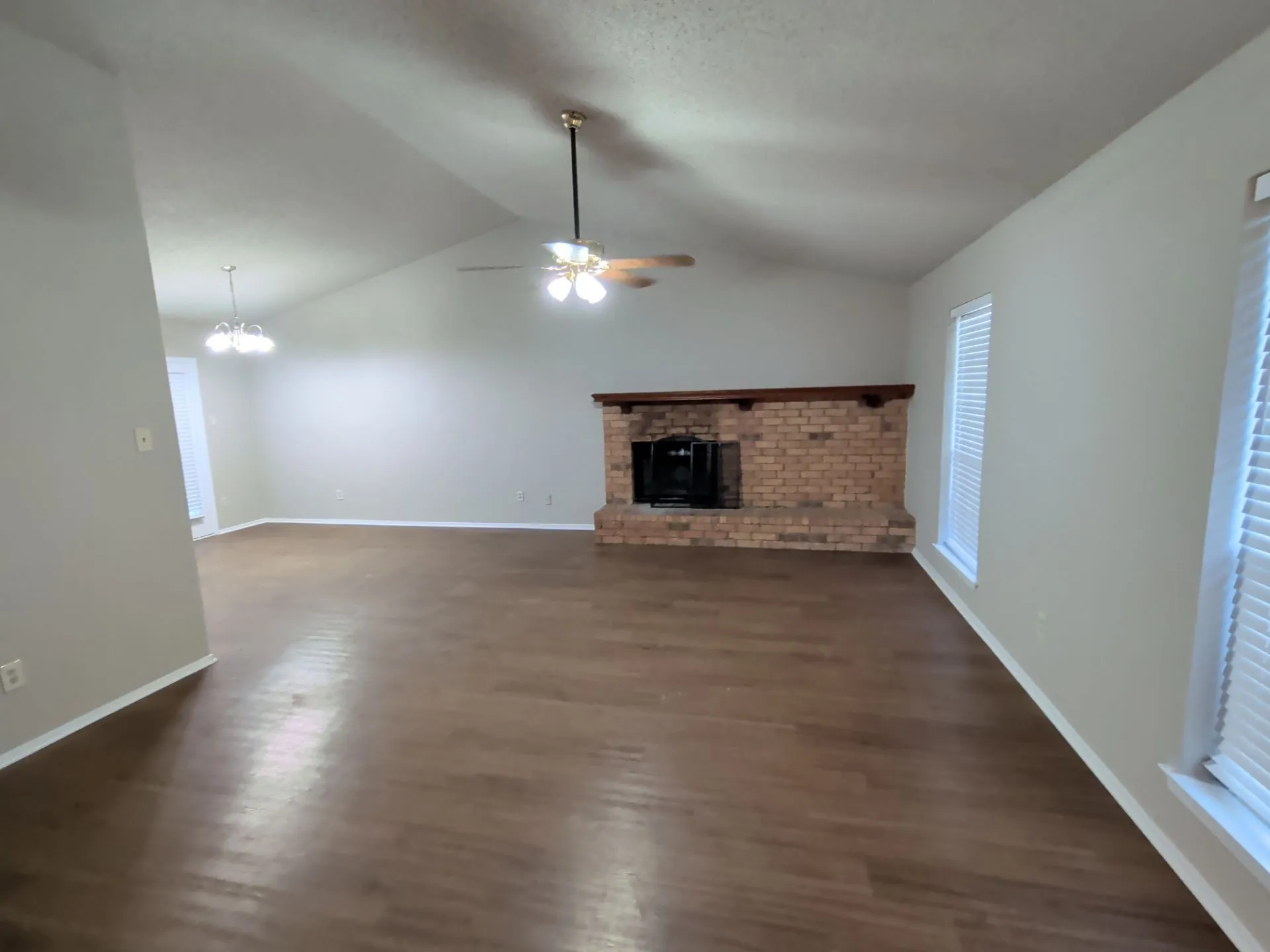 Single Family Residence For Sale in Tarrant County , 1703 Chittam Drive, Euless, Texas 76039, 3 Bedroom, 2 Bathroom, 2 Garage spaces, 1,523 Sqft, built in 1983, Price $365,000, mls#21336454, Real Estate Agent in Euless, Homes For Sale in Tarrant county, Homes For Sale in Euless, Realtor in Euless Texas, Real Estate Brokerage Independent Realty Texas, Luminita Cordes Realtor