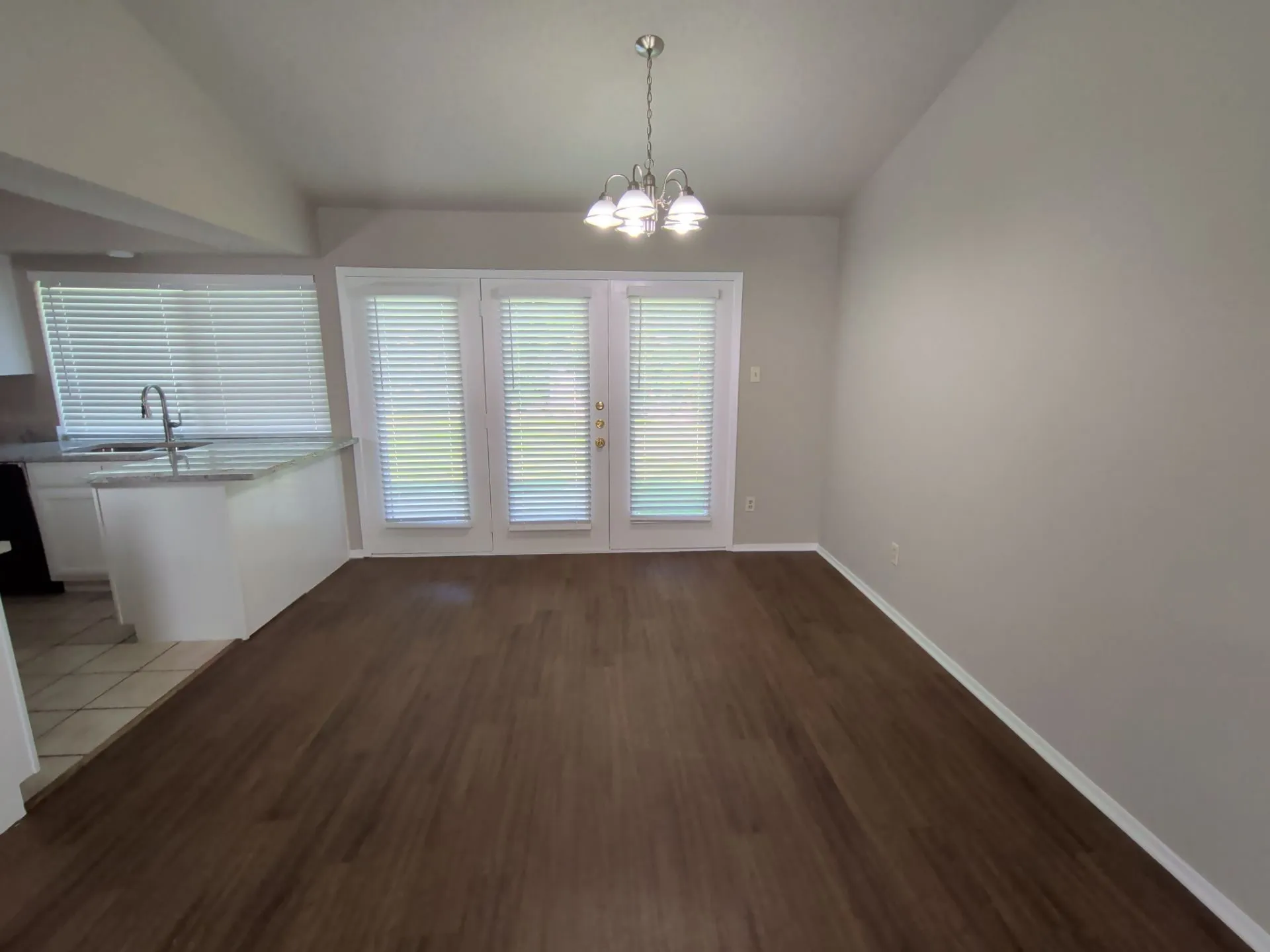 Single Family Residence For Sale in Tarrant County , 1703 Chittam Drive, Euless, Texas 76039, 3 Bedroom, 2 Bathroom, 2 Garage spaces, 1,523 Sqft, built in 1983, Price $365,000, mls#21336454, Real Estate Agent in Euless, Homes For Sale in Tarrant county, Homes For Sale in Euless, Realtor in Euless Texas, Real Estate Brokerage Independent Realty Texas, Luminita Cordes Realtor