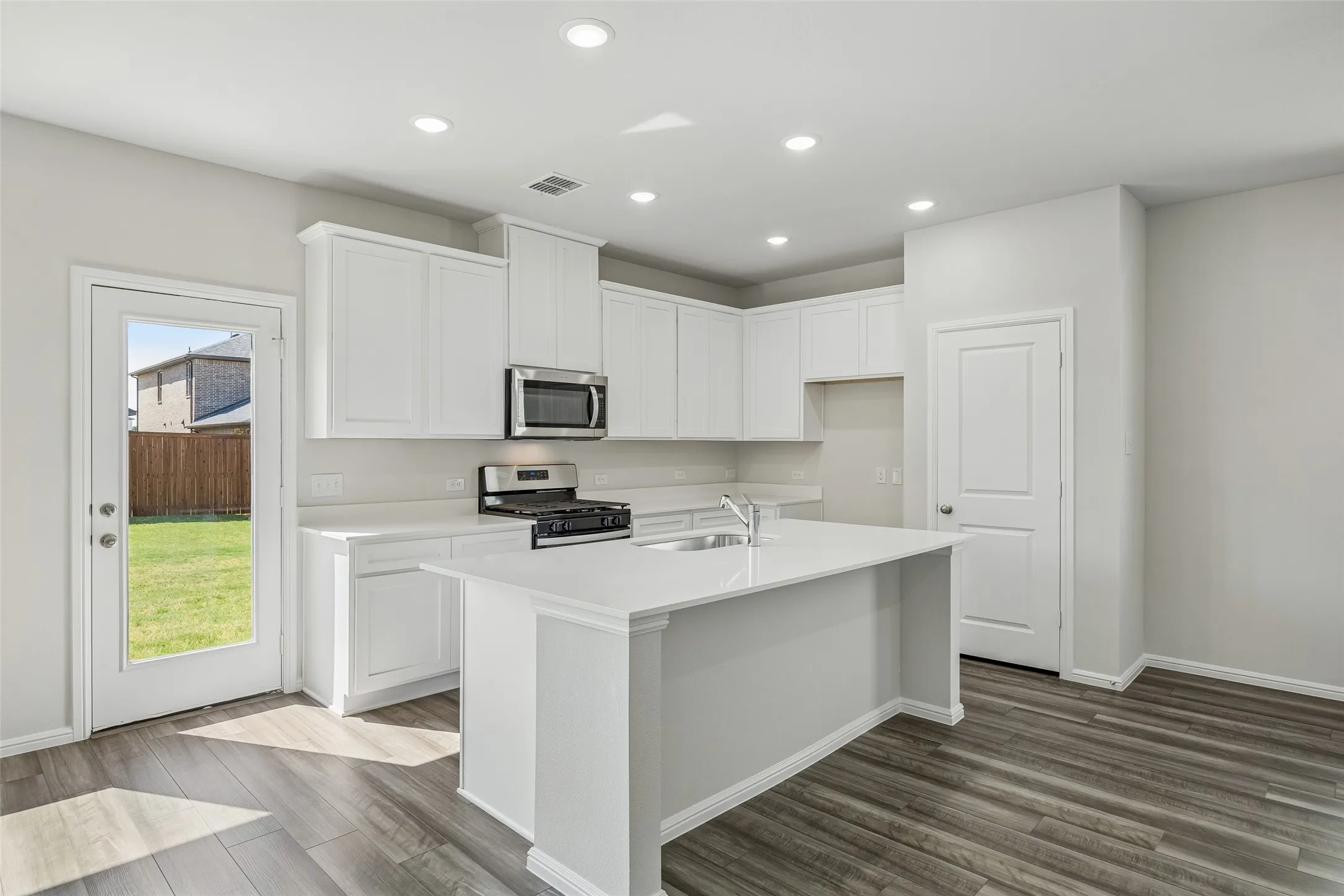 Single Family Residence For Sale in Kaufman County , 1814 Acosta Drive, Forney, Texas 75126, 4 Bedroom, 3 Bathroom, 2 Garage spaces, 1,991 Sqft, built in 2025, mls#21336979, Real Estate Agent in Forney, Homes For Sale in Kaufman county, Homes For Sale in Forney, Realtor in Forney Texas, Real Estate Brokerage Independent Realty Texas, Luminita Cordes Realtor