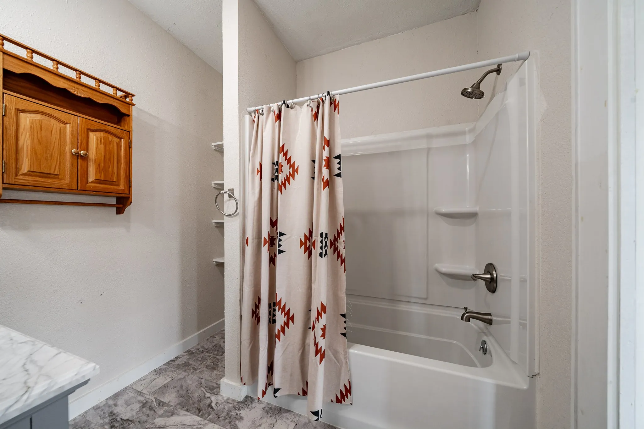 Single Family Residence For Sale in Stonewall County , 305 W Swenson Avenue, Aspermont, Texas 79502, 2 Bedrooms, 2 Bathrooms, 2 Garage spaces, 2,053 Sqft, built in 1940, Price $194,900, mls#21336853, Real Estate Agent in Aspermont, Homes For Sale in Stonewall county, Homes For Sale in Aspermont, Realtor in Aspermont Texas, Real Estate Brokerage Independent Realty Texas, Luminita Cordes Realtor