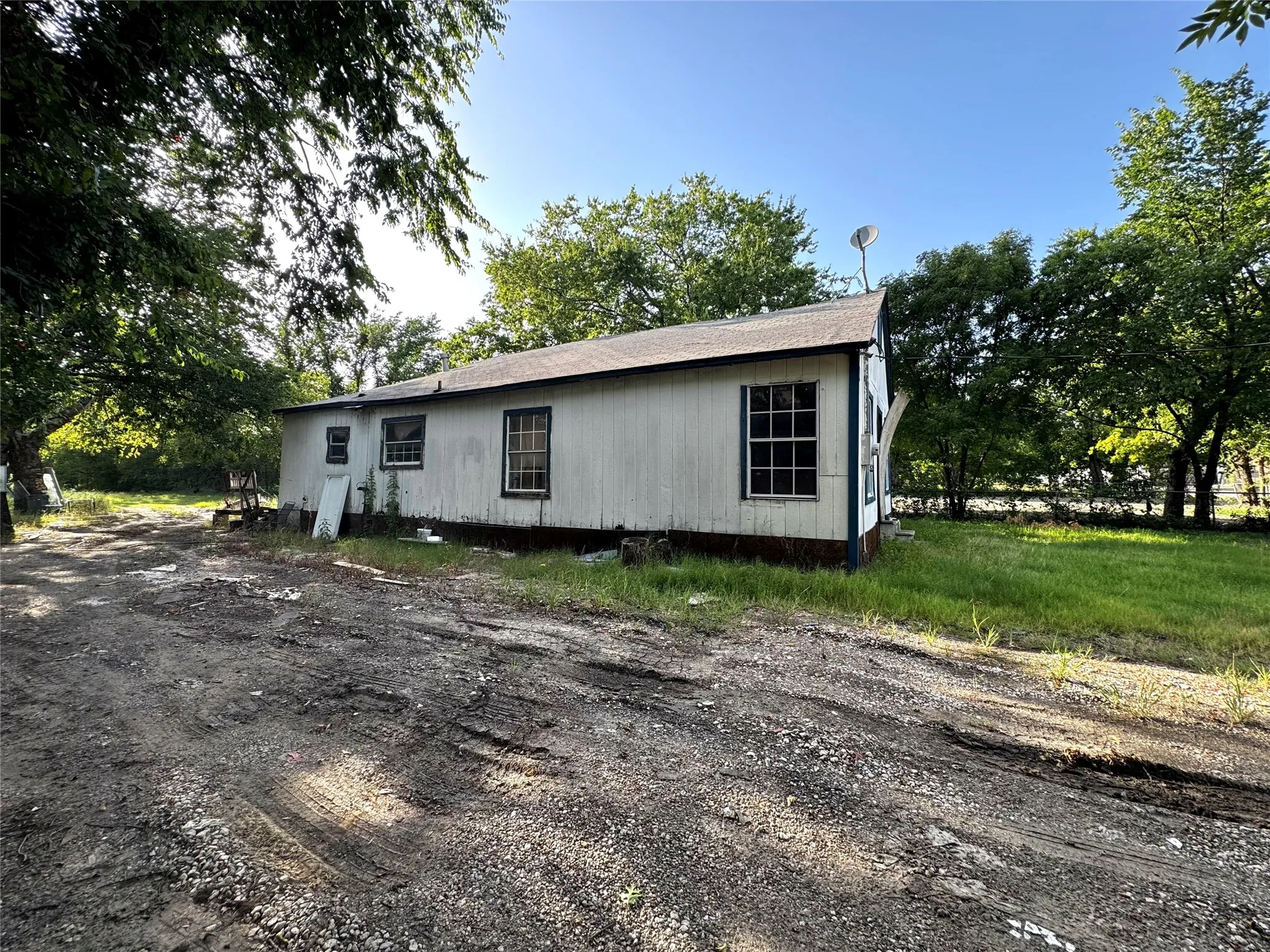 Single Family Residence For Sale in Dallas County , 3327 Peoria Street, Dallas, Texas 75212, 3 Bedroom, 1 Bathroom, Garage spaces, 1,148 Sqft, built in 1950, mls#21336983, Real Estate Agent in Dallas, Homes For Sale in Dallas county, Homes For Sale in Dallas, Realtor in Dallas Texas, Real Estate Brokerage Independent Realty Texas, Luminita Cordes Realtor
