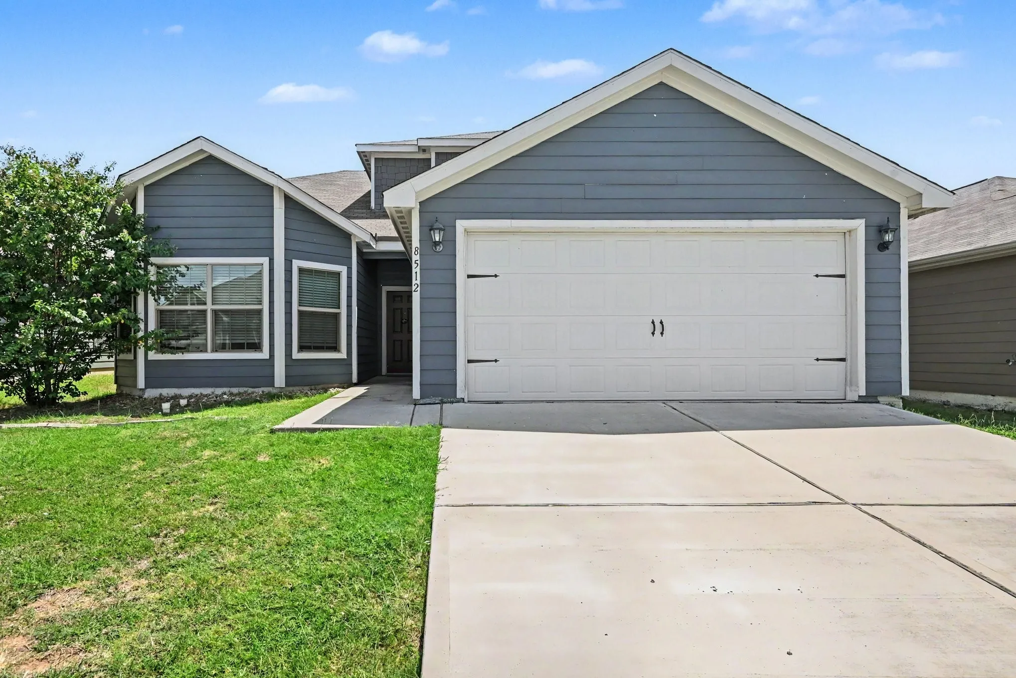 Single Family Residence For Sale in Tarrant County , 8512 Buck Mountain Pass, Fort Worth, Texas 76179, 4 Bedroom, 3 Bathroom, 2 Garage spaces, 2,131 Sqft, built in 2020, mls#21336647, Real Estate Agent in Fort Worth, Homes For Sale in Tarrant county, Homes For Sale in Fort Worth, Realtor in Fort Worth Texas, Real Estate Brokerage Independent Realty Texas, Luminita Cordes Realtor