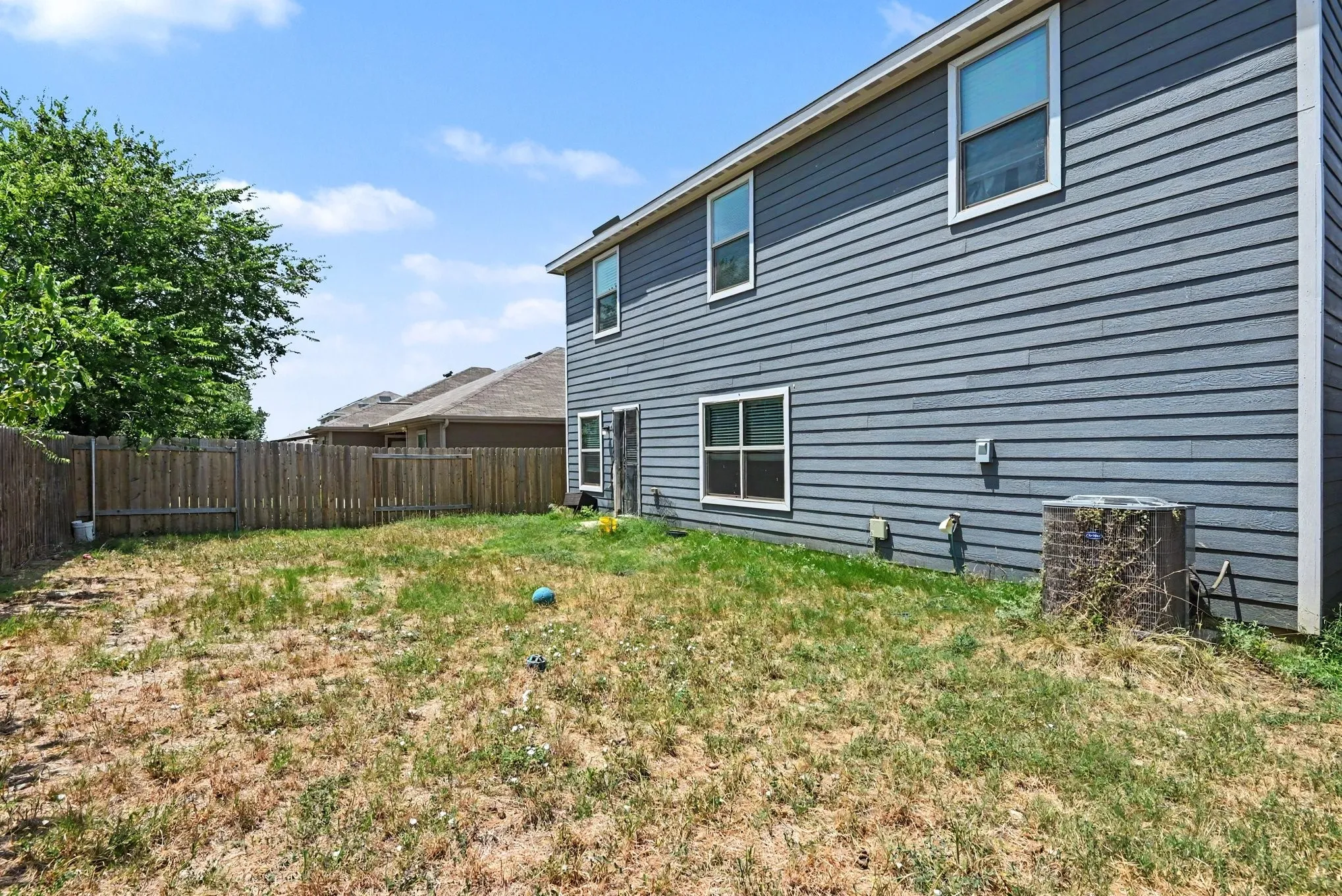 Single Family Residence For Sale in Tarrant County , 8512 Buck Mountain Pass, Fort Worth, Texas 76179, 4 Bedroom, 3 Bathroom, 2 Garage spaces, 2,131 Sqft, built in 2020, mls#21336647, Real Estate Agent in Fort Worth, Homes For Sale in Tarrant county, Homes For Sale in Fort Worth, Realtor in Fort Worth Texas, Real Estate Brokerage Independent Realty Texas, Luminita Cordes Realtor