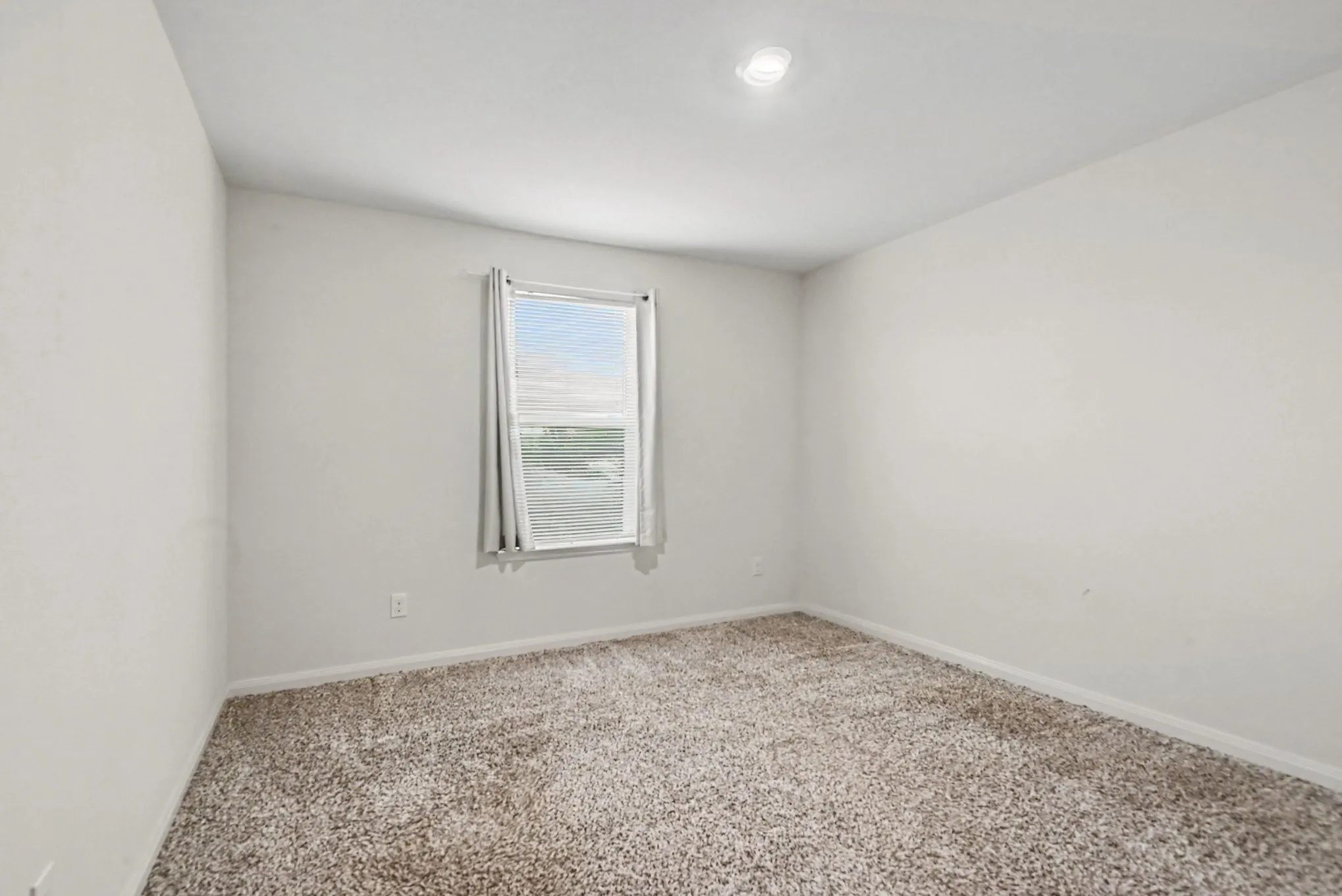 Single Family Residence For Sale in Tarrant County , 8512 Buck Mountain Pass, Fort Worth, Texas 76179, 4 Bedroom, 3 Bathroom, 2 Garage spaces, 2,131 Sqft, built in 2020, mls#21336647, Real Estate Agent in Fort Worth, Homes For Sale in Tarrant county, Homes For Sale in Fort Worth, Realtor in Fort Worth Texas, Real Estate Brokerage Independent Realty Texas, Luminita Cordes Realtor